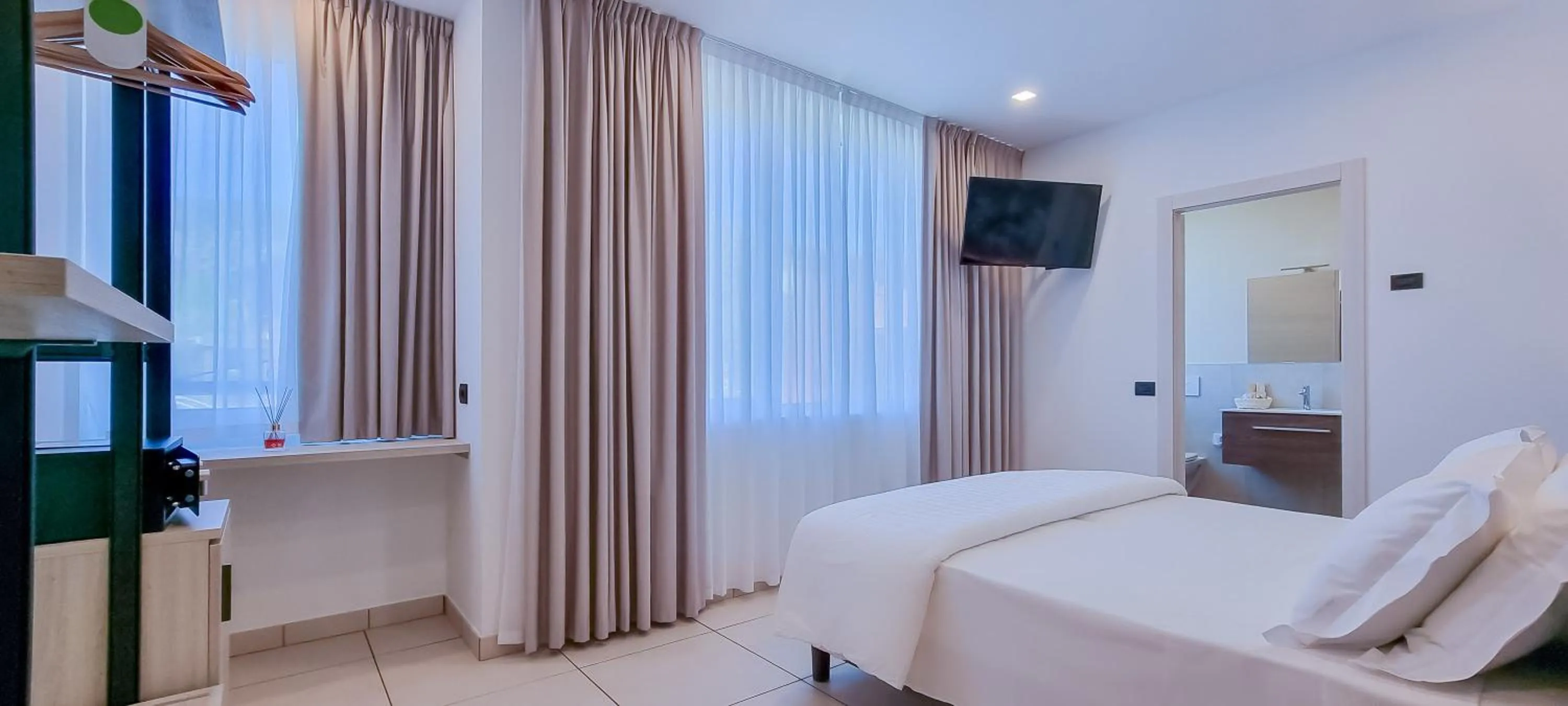 Bed in Hotel Benaco Garda ***S