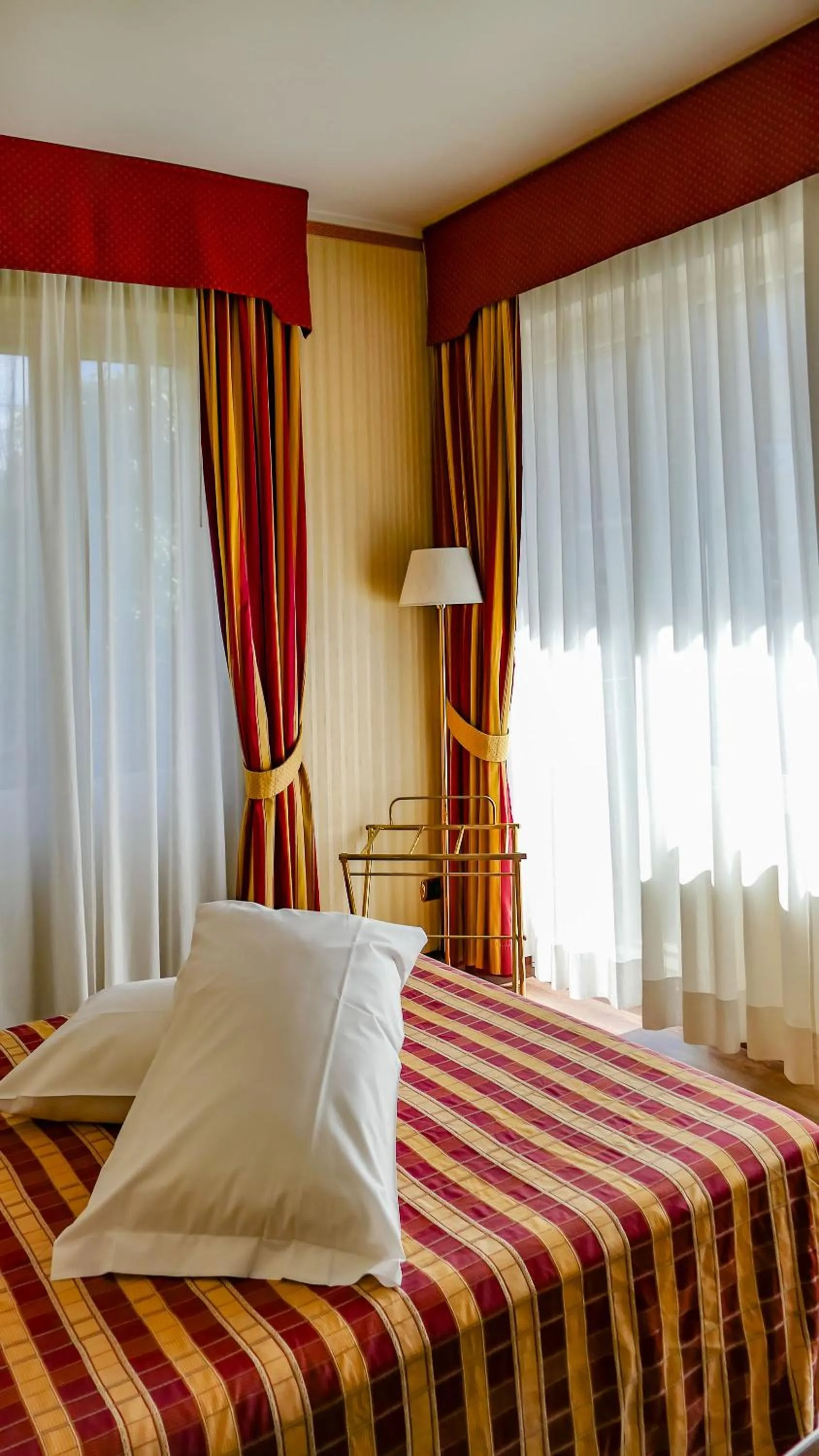 Bedroom, Bed in Hotel Benaco Garda ***S