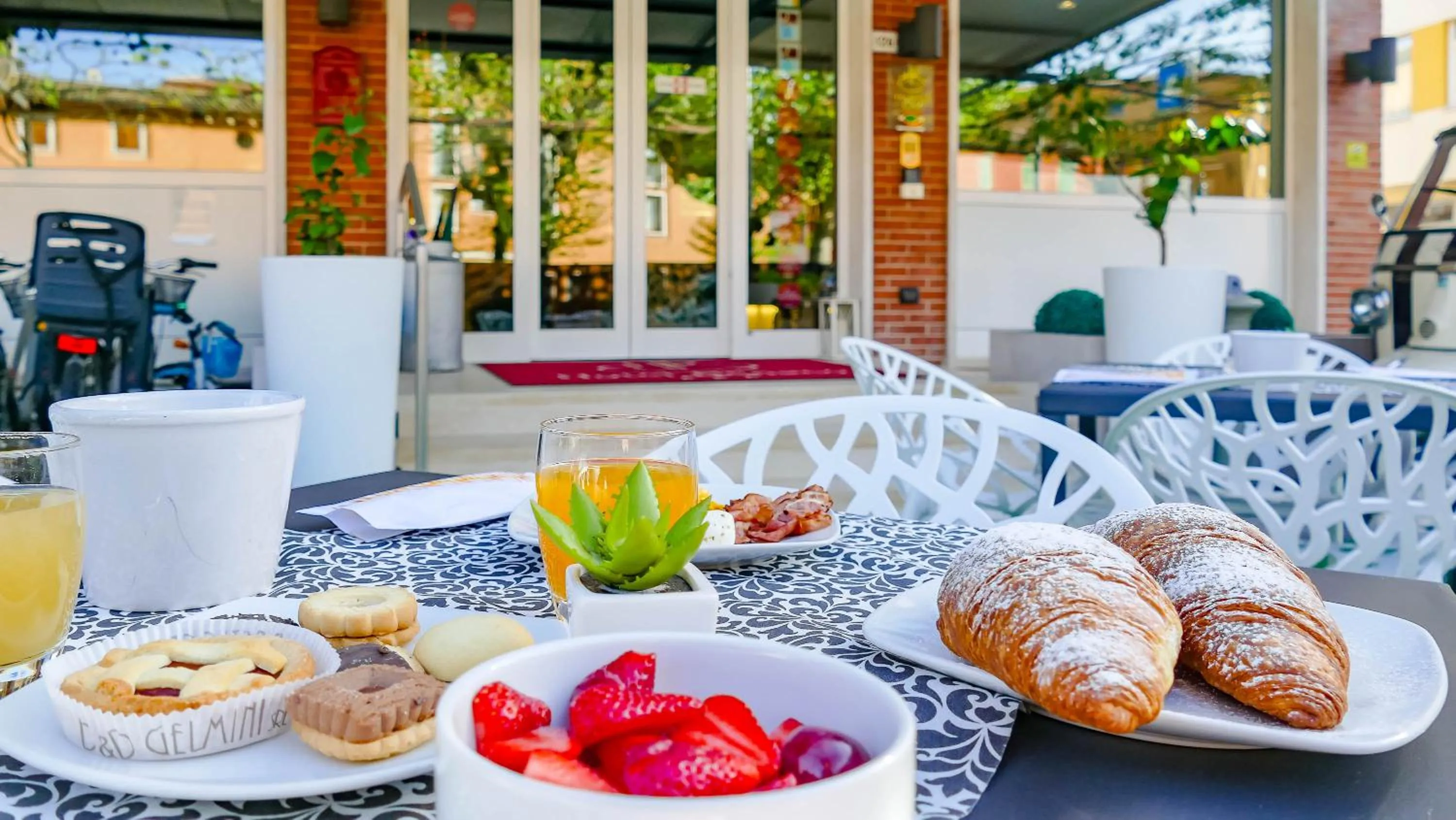 Food and drinks in Hotel Benaco Garda ***S