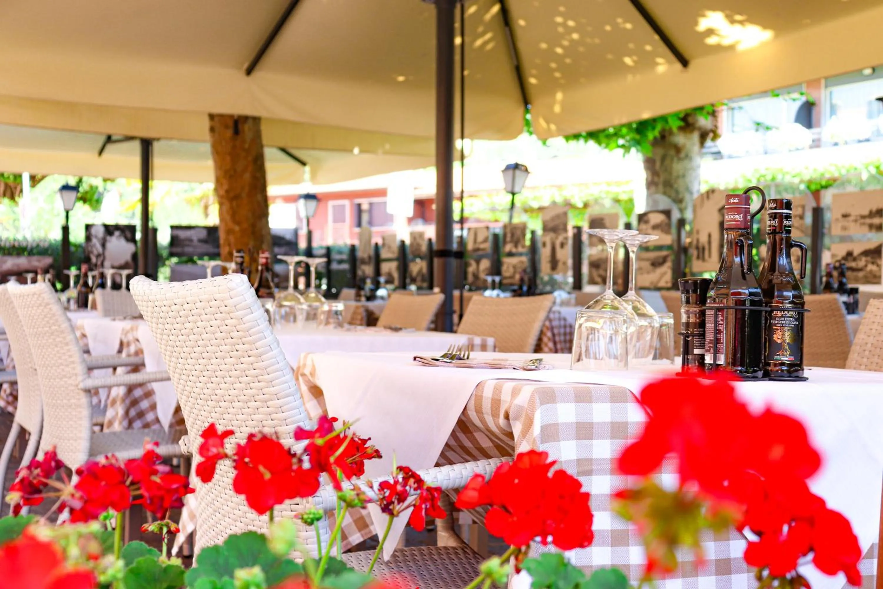 Restaurant/places to eat in Hotel Benaco Garda ***S