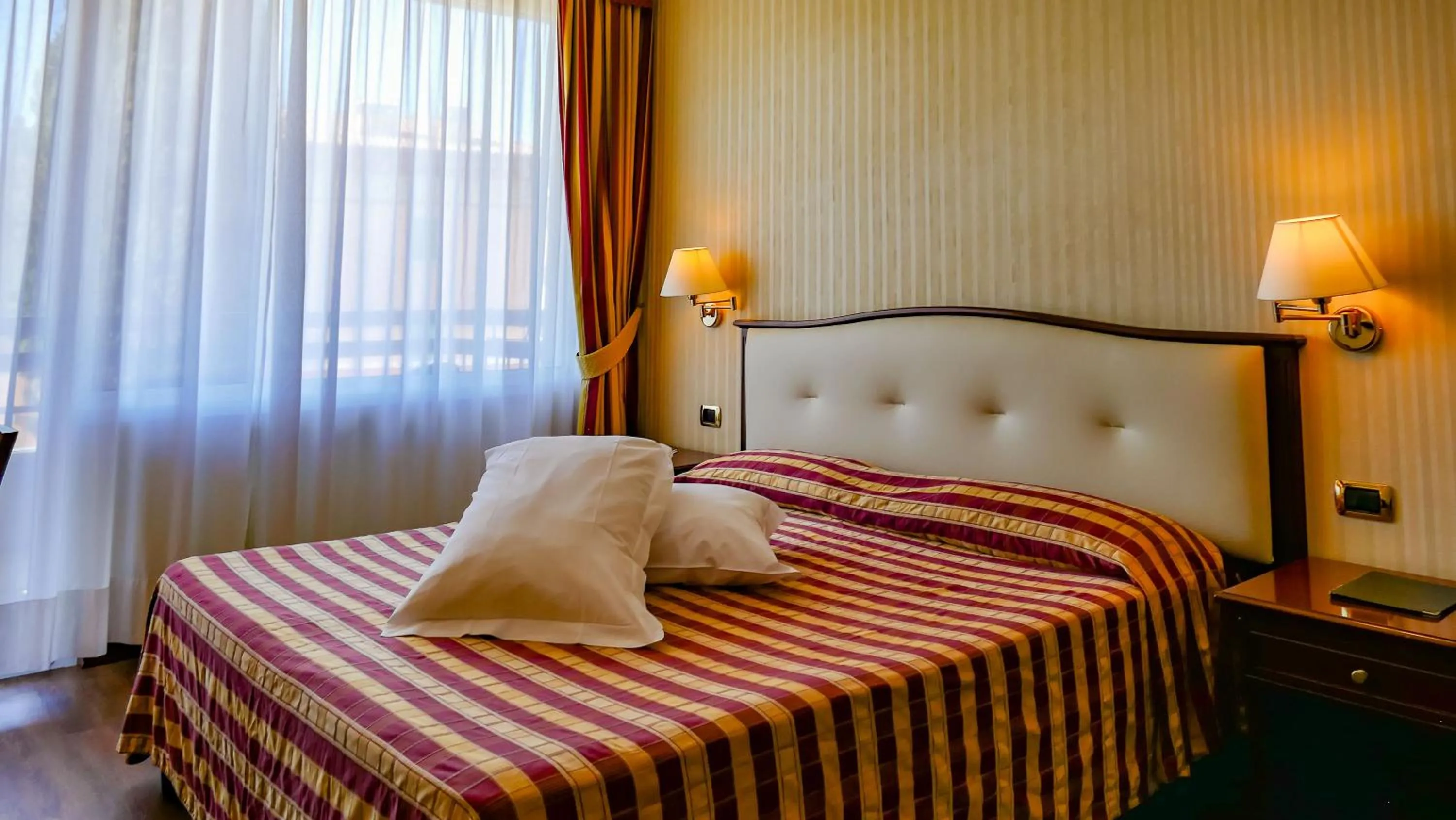 Bed in Hotel Benaco Garda ***S