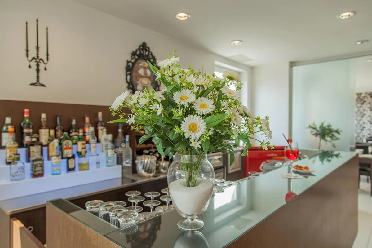 Lounge or bar in Hotel Benaco Garda ***S