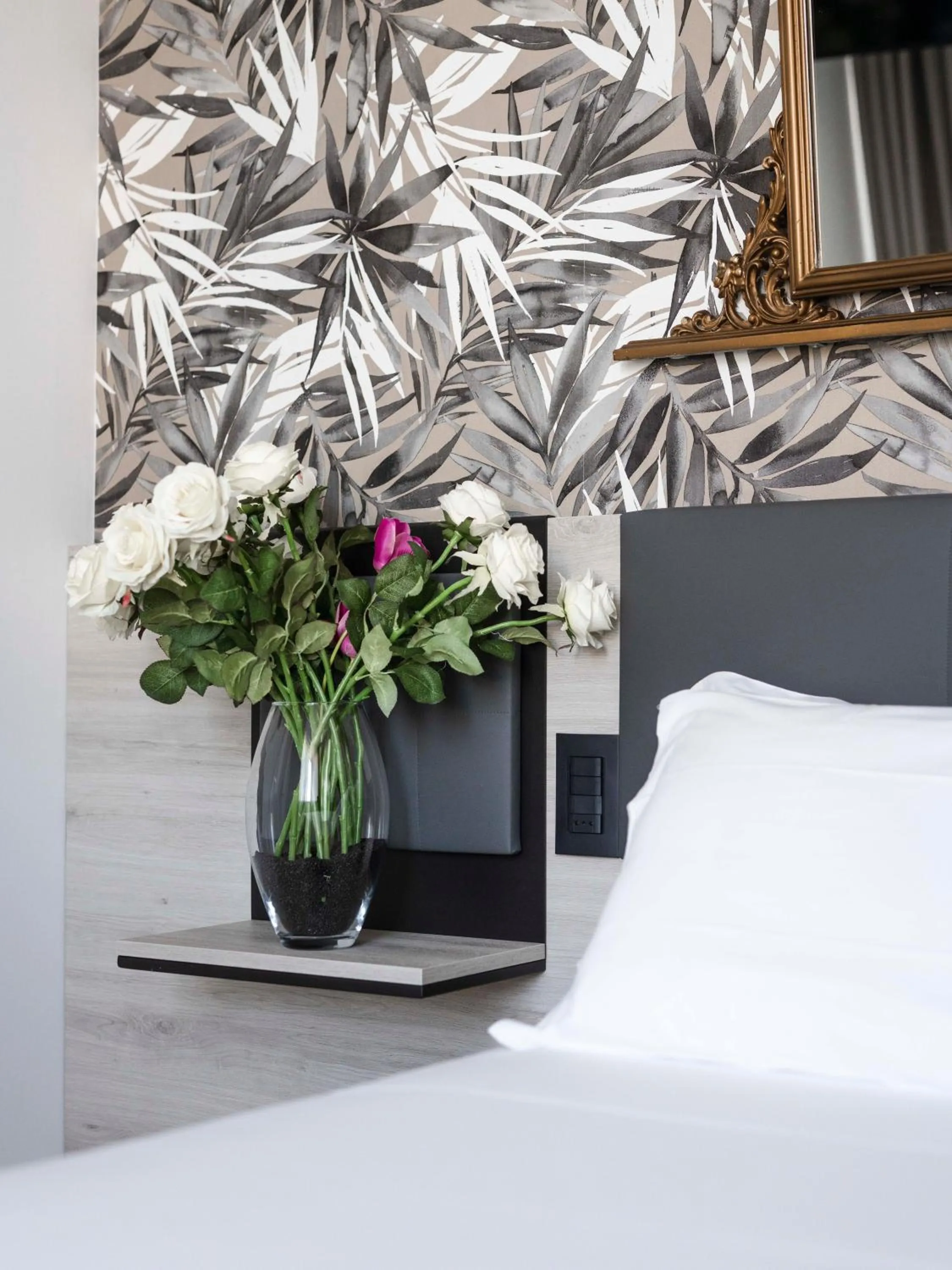 Bed in Hotel Benaco Garda ***S