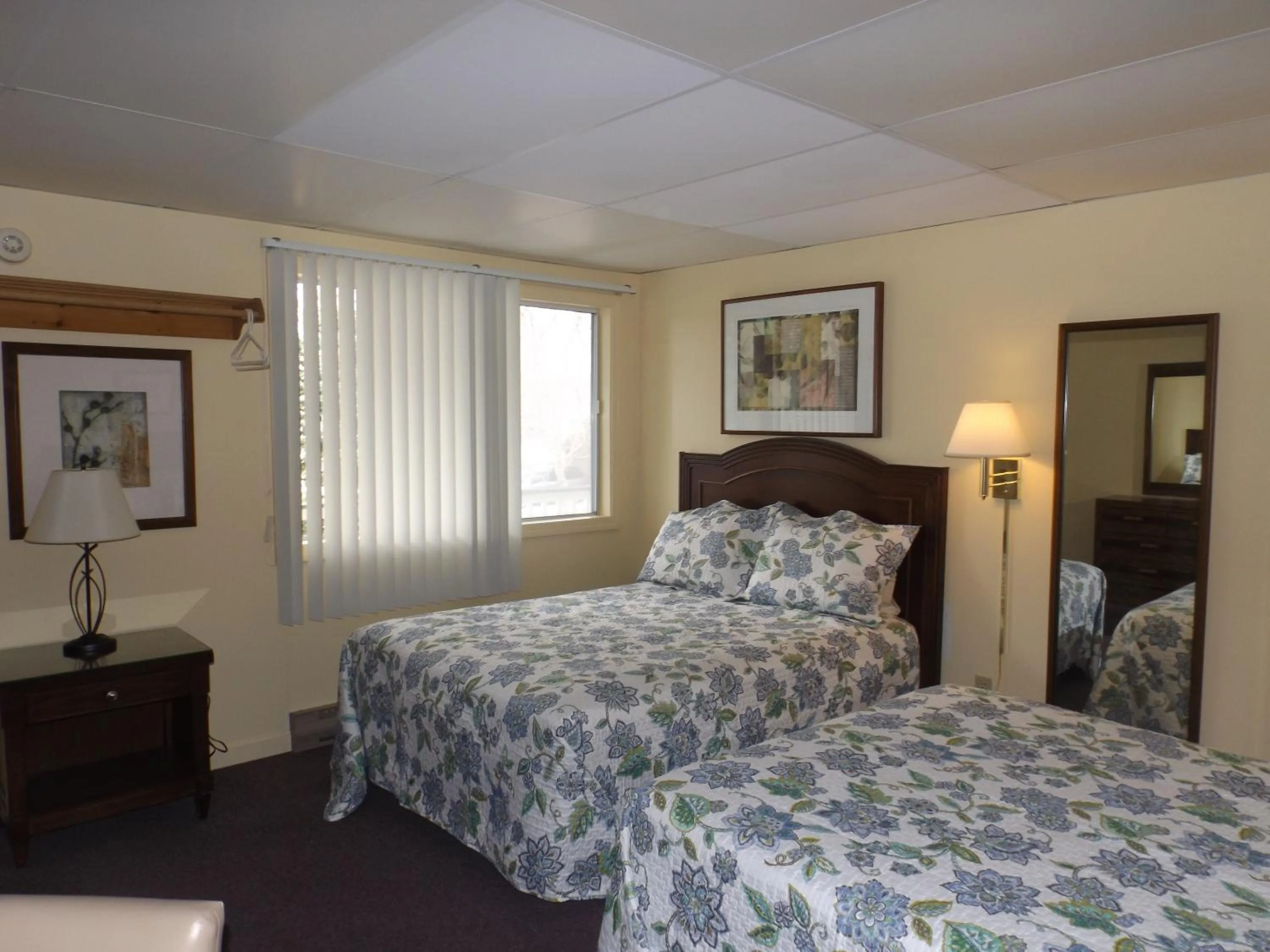 Bedroom, Bed in Footbridge North Hotel