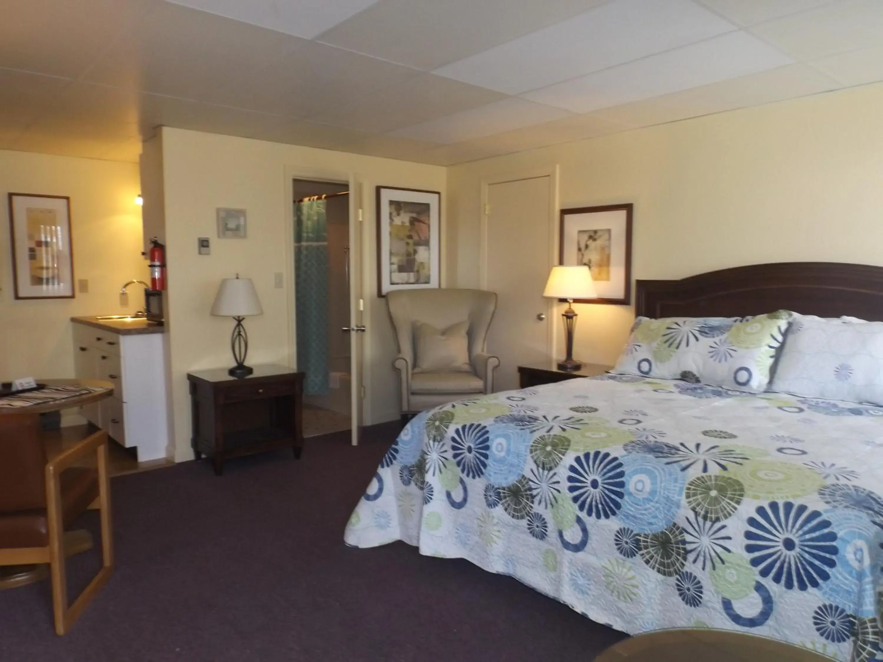 Deluxe King Room - Second Floor in Footbridge North Hotel Deluxe King Room - Second Floor in Footbridge North Hotel