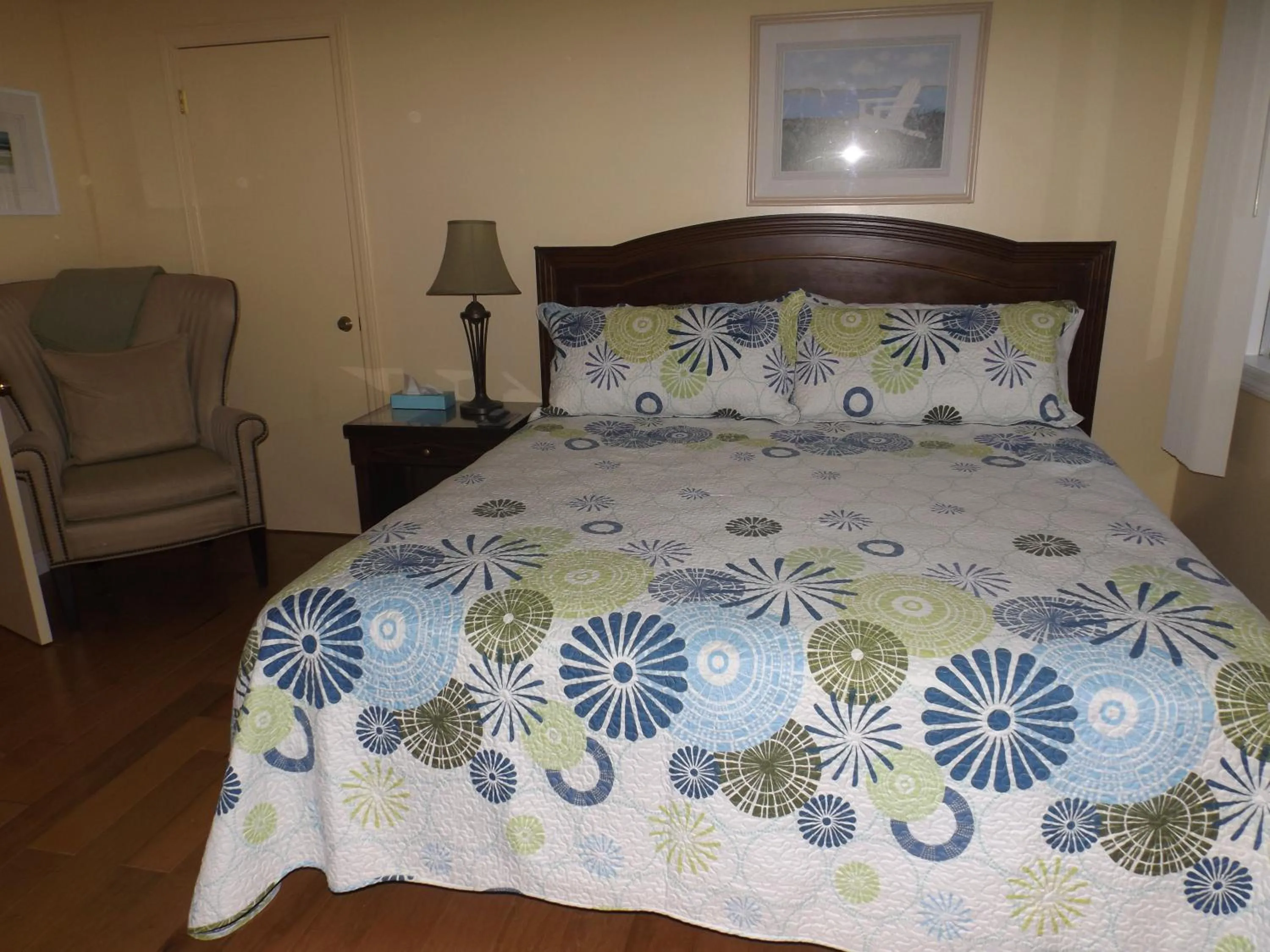 Bedroom, Bed in Footbridge North Hotel