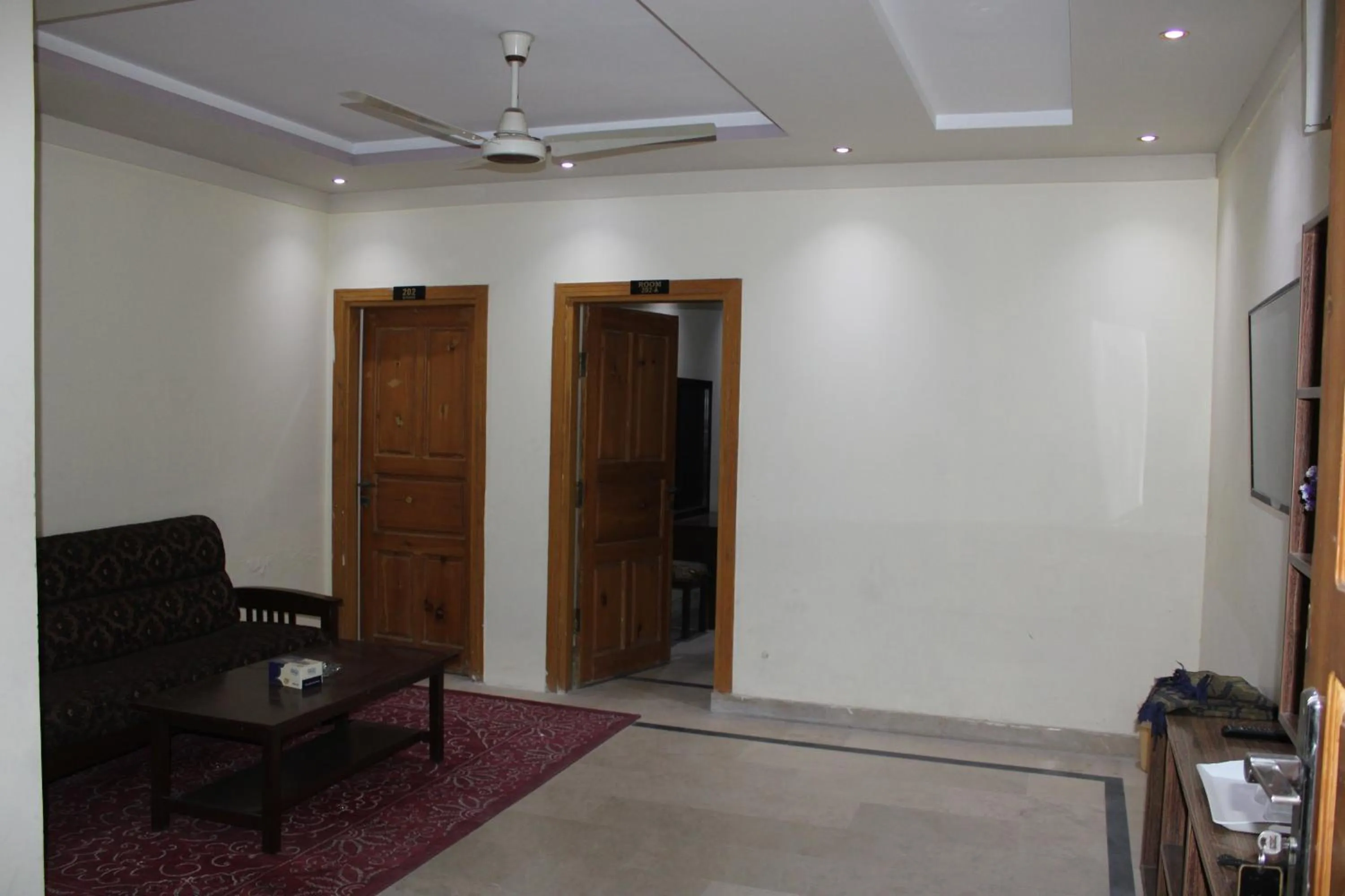 TV and multimedia in Hotel Le Meridien