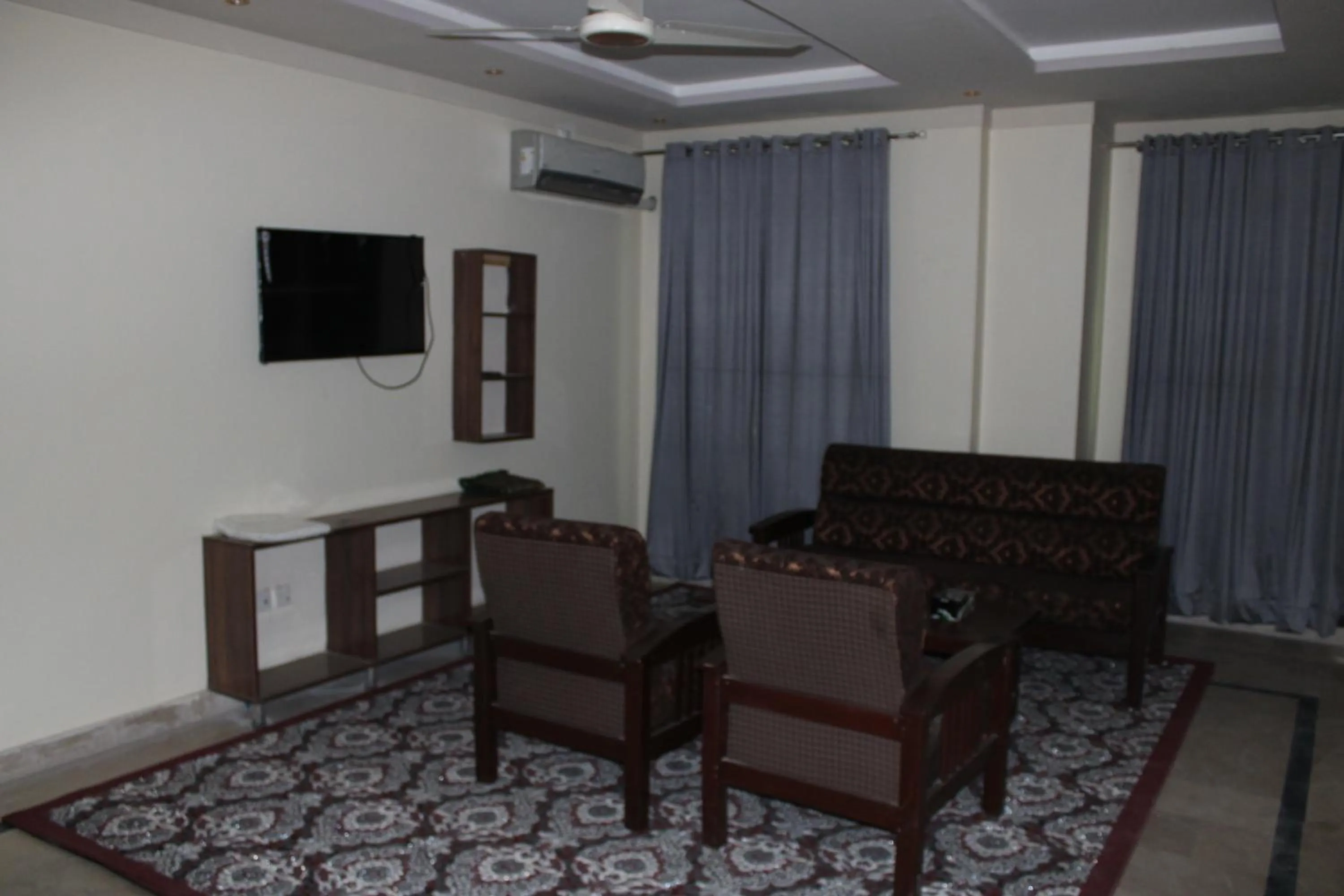 TV and multimedia in Hotel Le Meridien