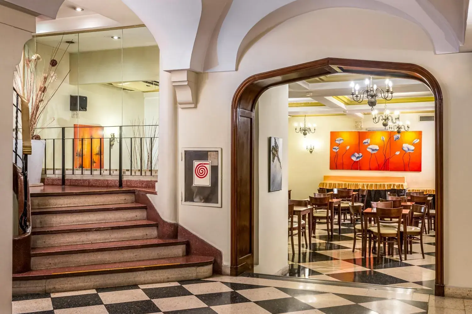 Property building in Up Retiro Property building in Up Retiro