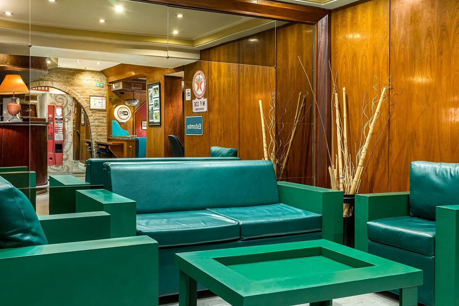 Property building in Up Retiro