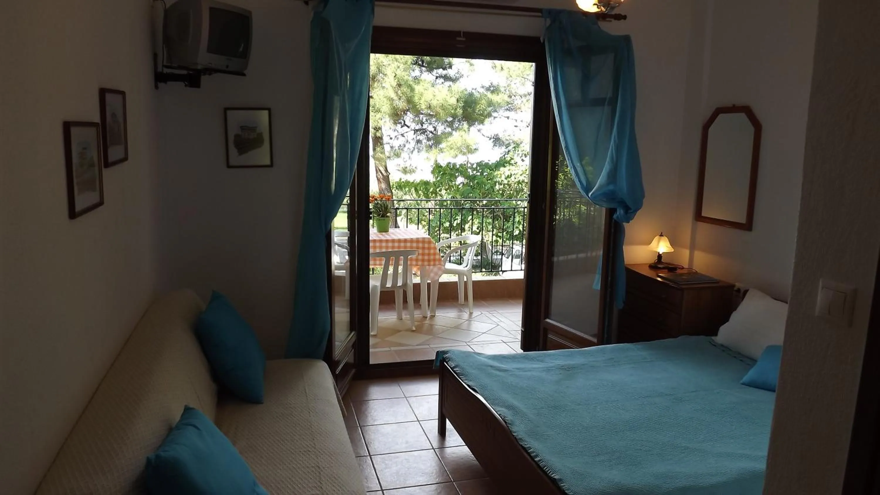 Photo of the whole room, Bed in Pefka Studios & Apartments