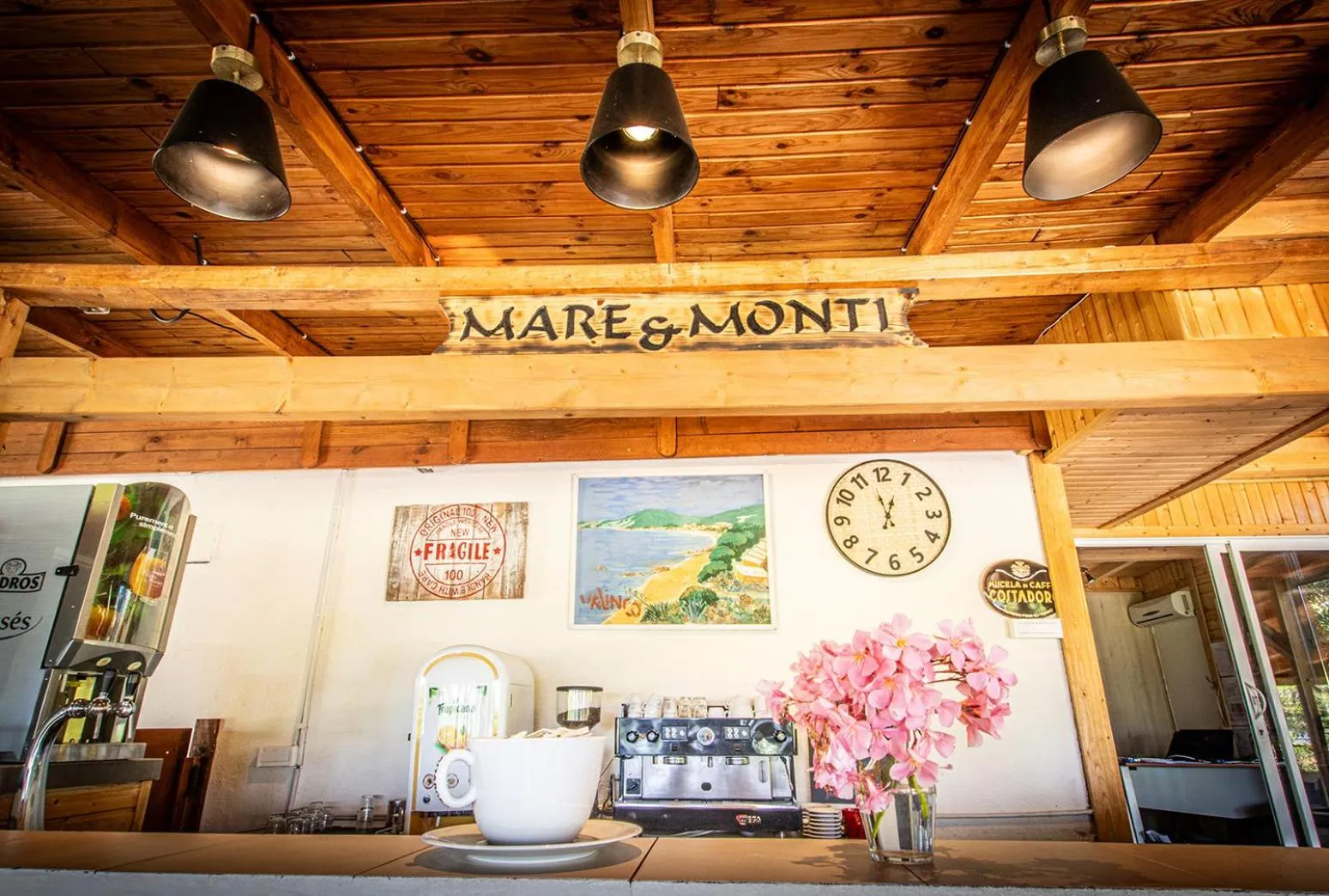 Property building in Mare E Monti