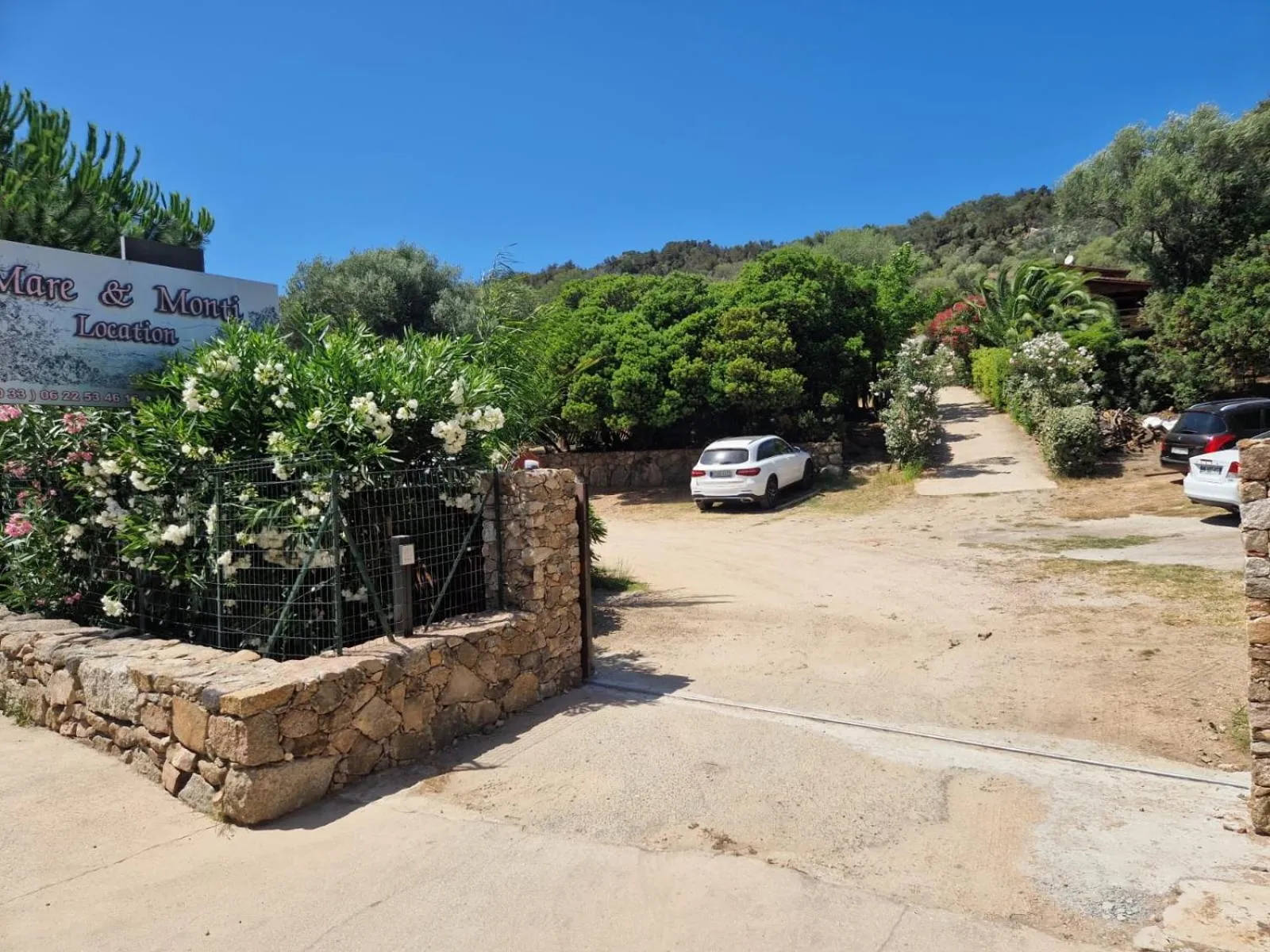 Parking in Mare E Monti