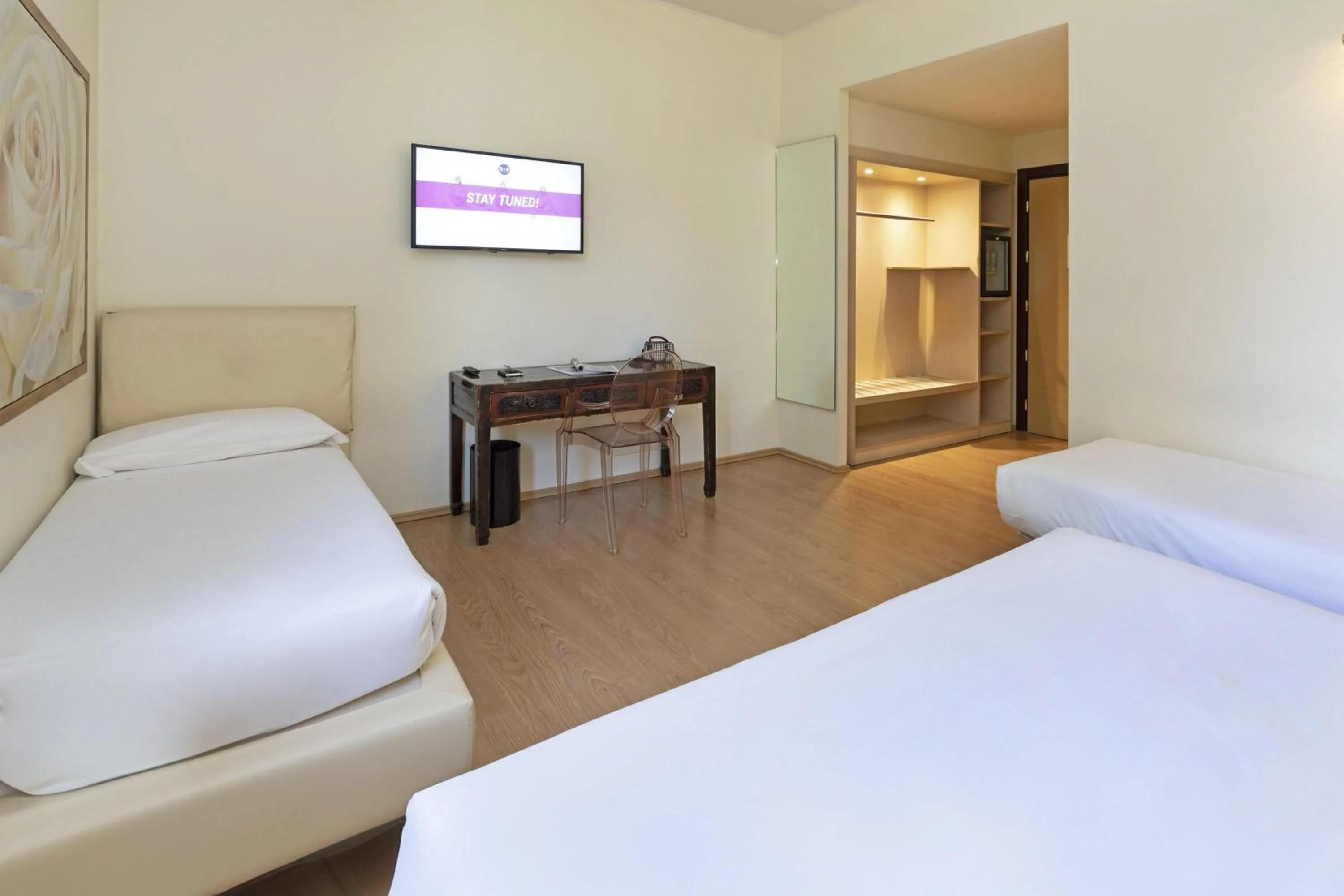 Photo of the whole room, Bed in B&B HOTEL Malpensa Lago Maggiore