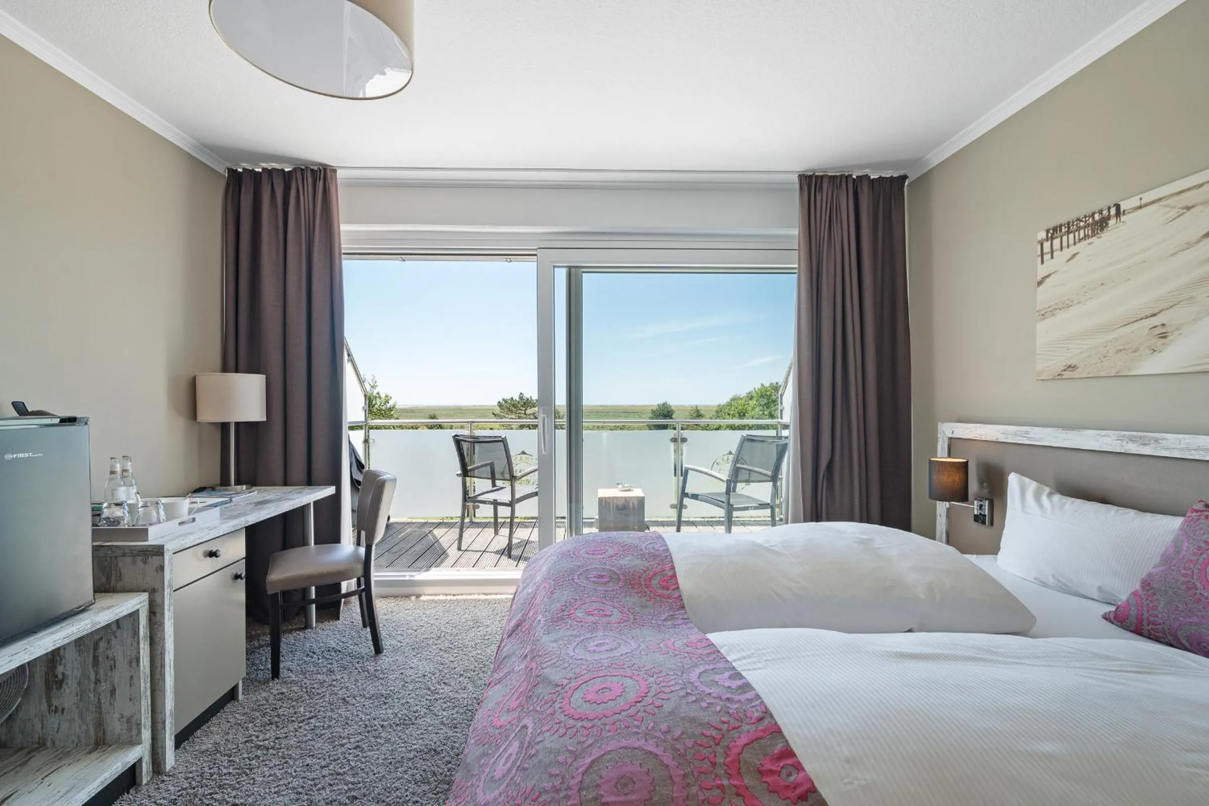 Photo of the whole room, Bed in Hotel Strand No.1