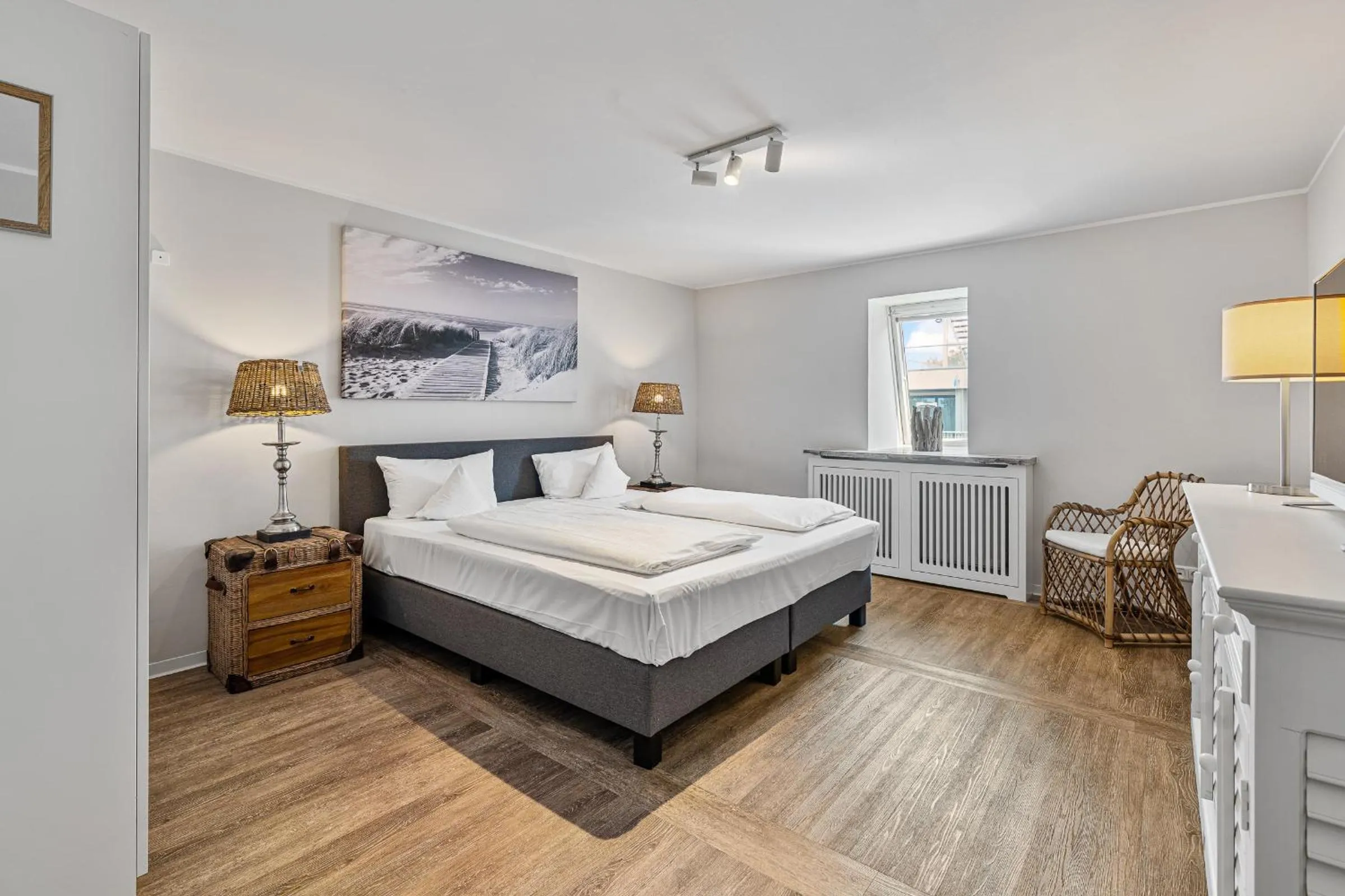 Bedroom, Bed in Hotel Strand No.1