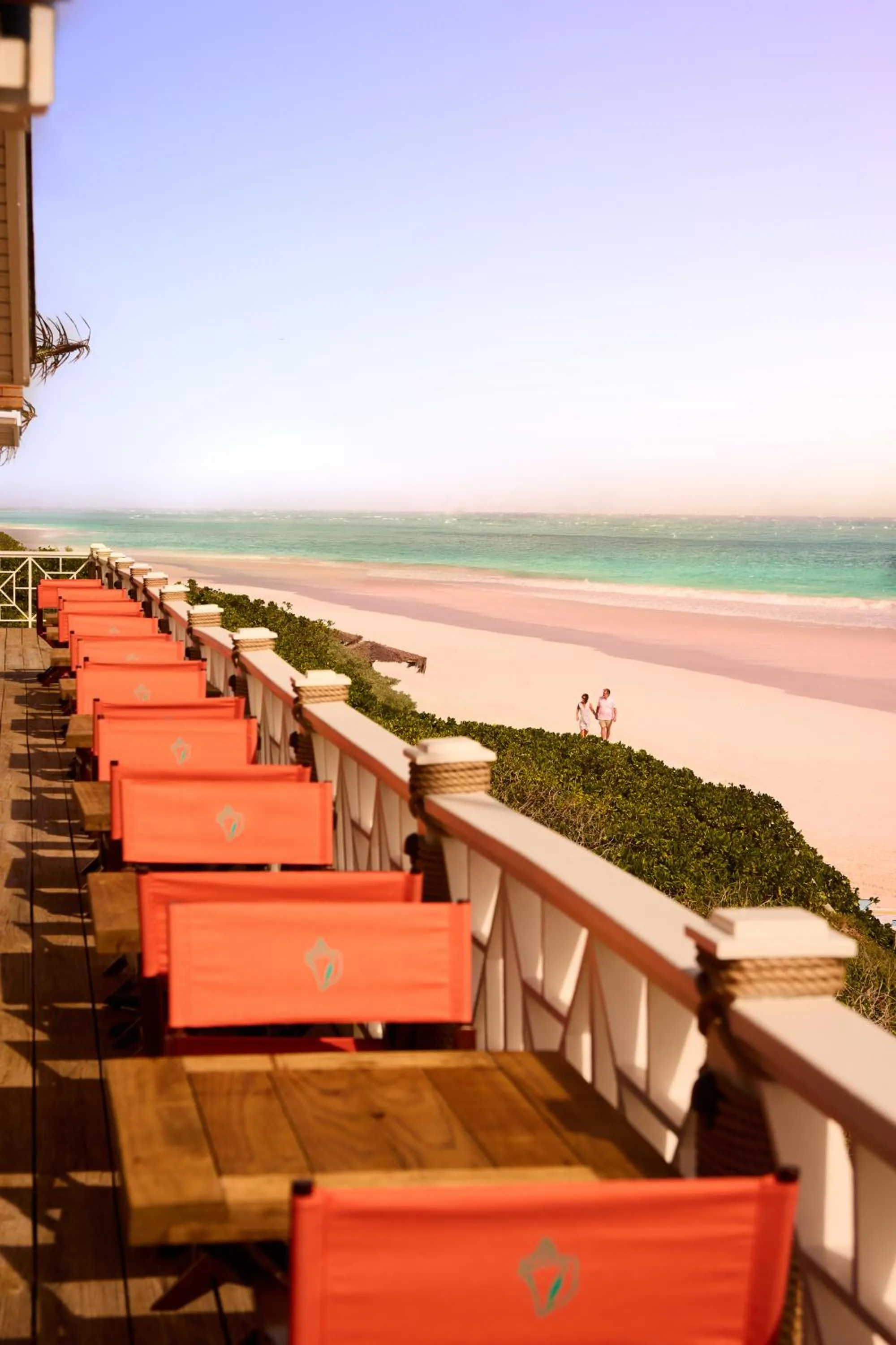 Restaurant/places to eat in Coral Sands Inn & Cottages