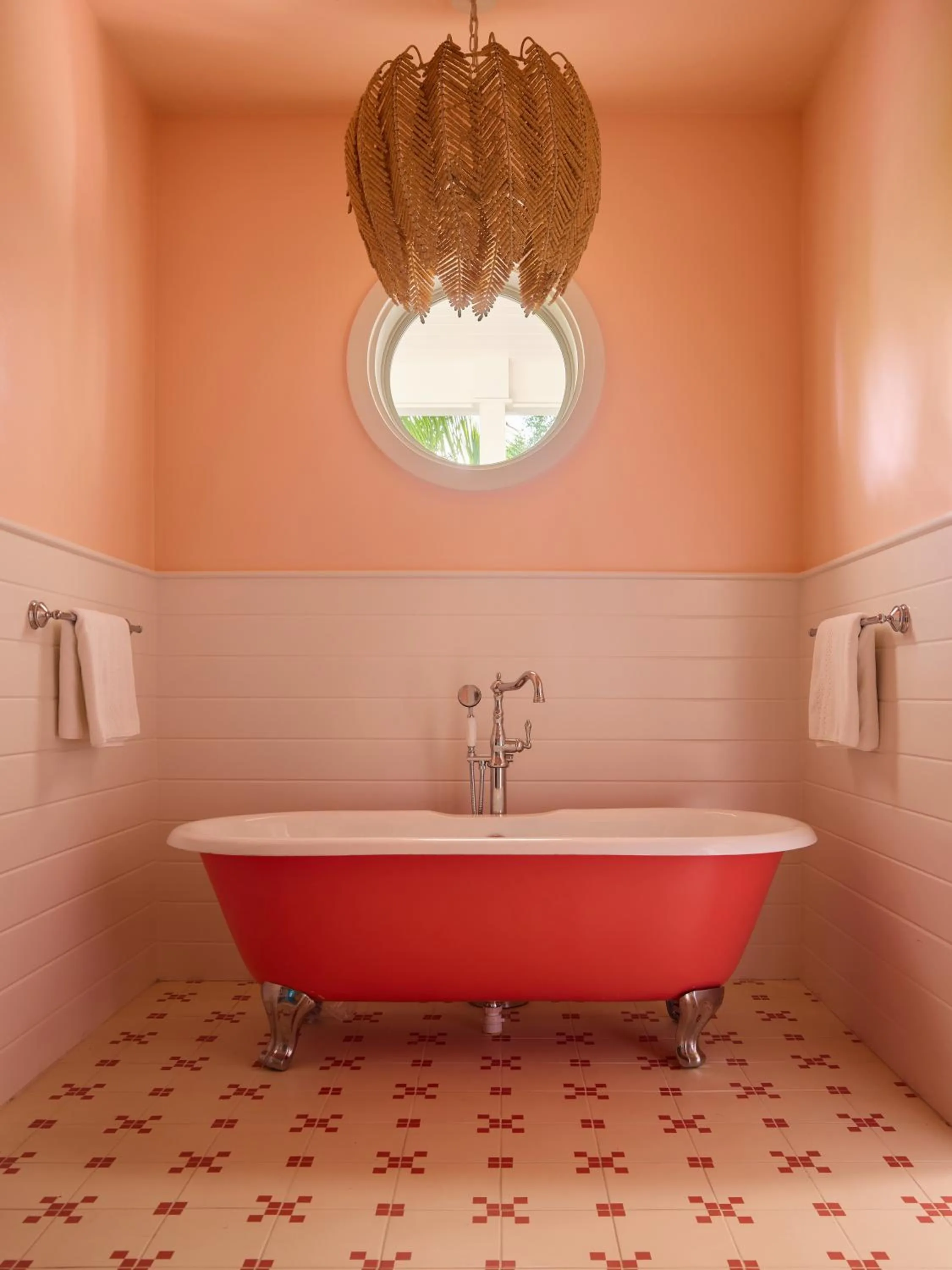 Bathroom in Coral Sands Inn & Cottages