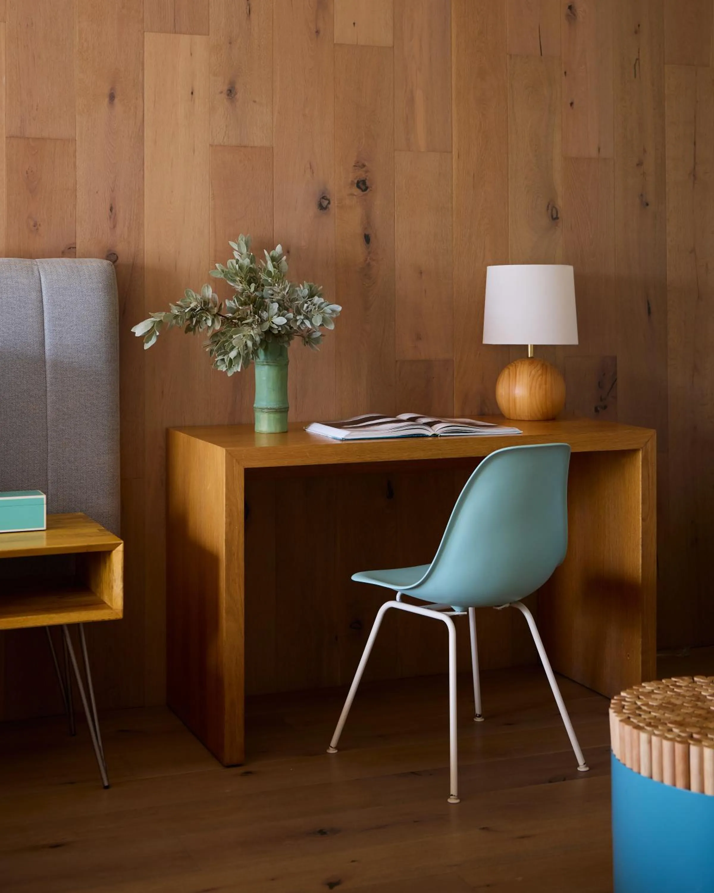 Seating area in Coral Sands Inn & Cottages