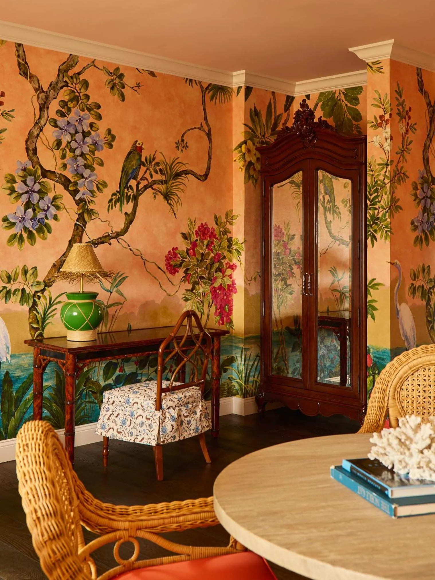 Seating area in Coral Sands Inn & Cottages