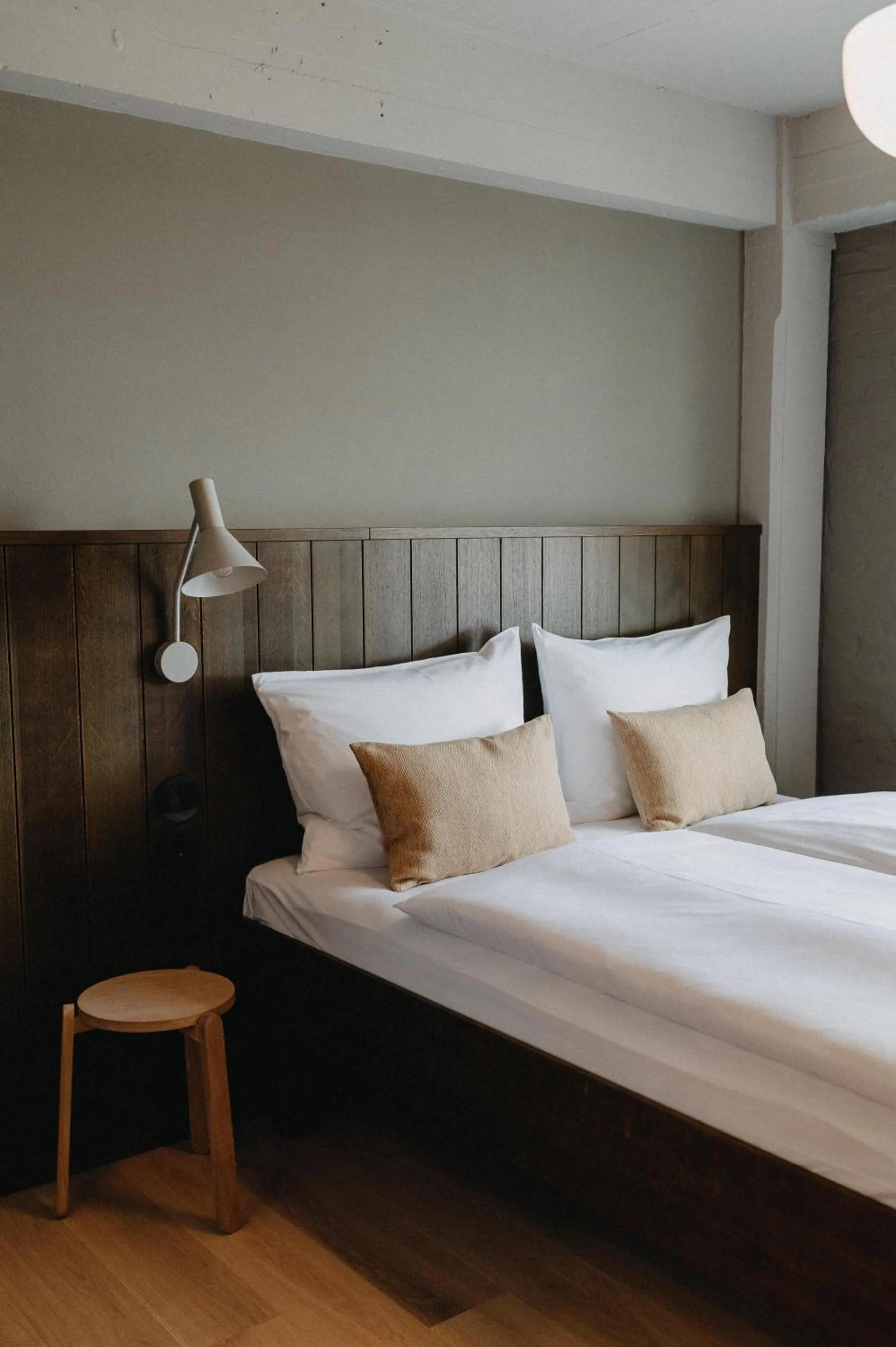 Photo of the whole room, Bed in Südspeicher