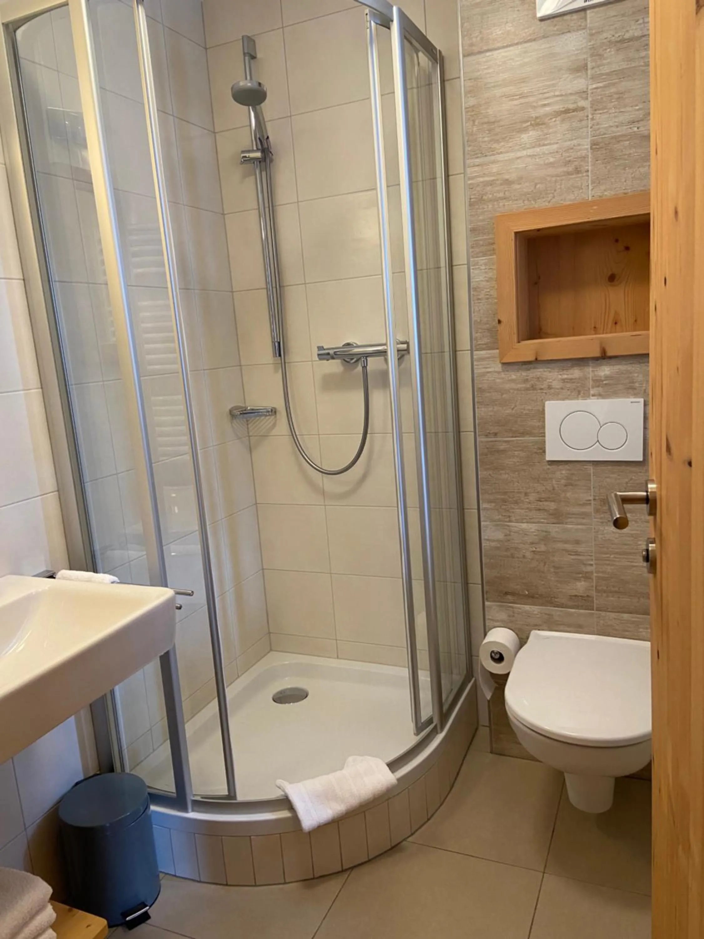 Bathroom in Landgasthof Kirchenwirt