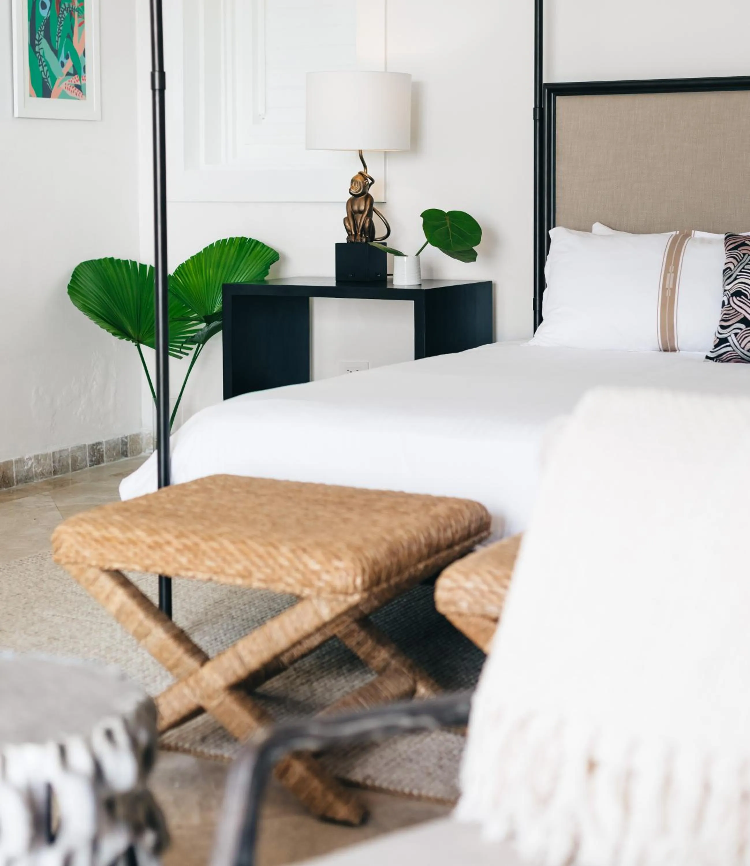 Bedroom, Bed in Pink Sands Resort
