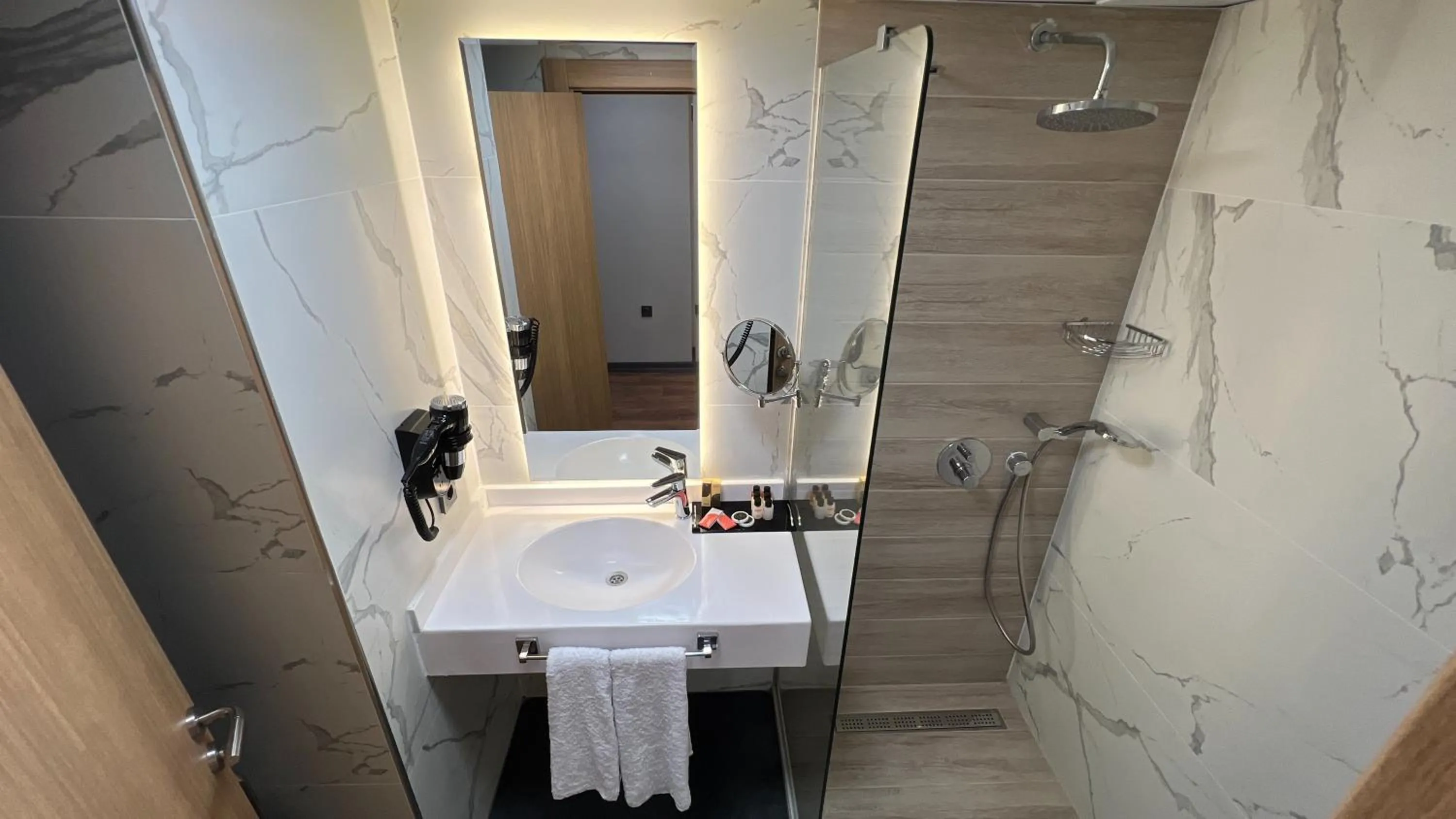 Bathroom in Nira Boutique Hotel