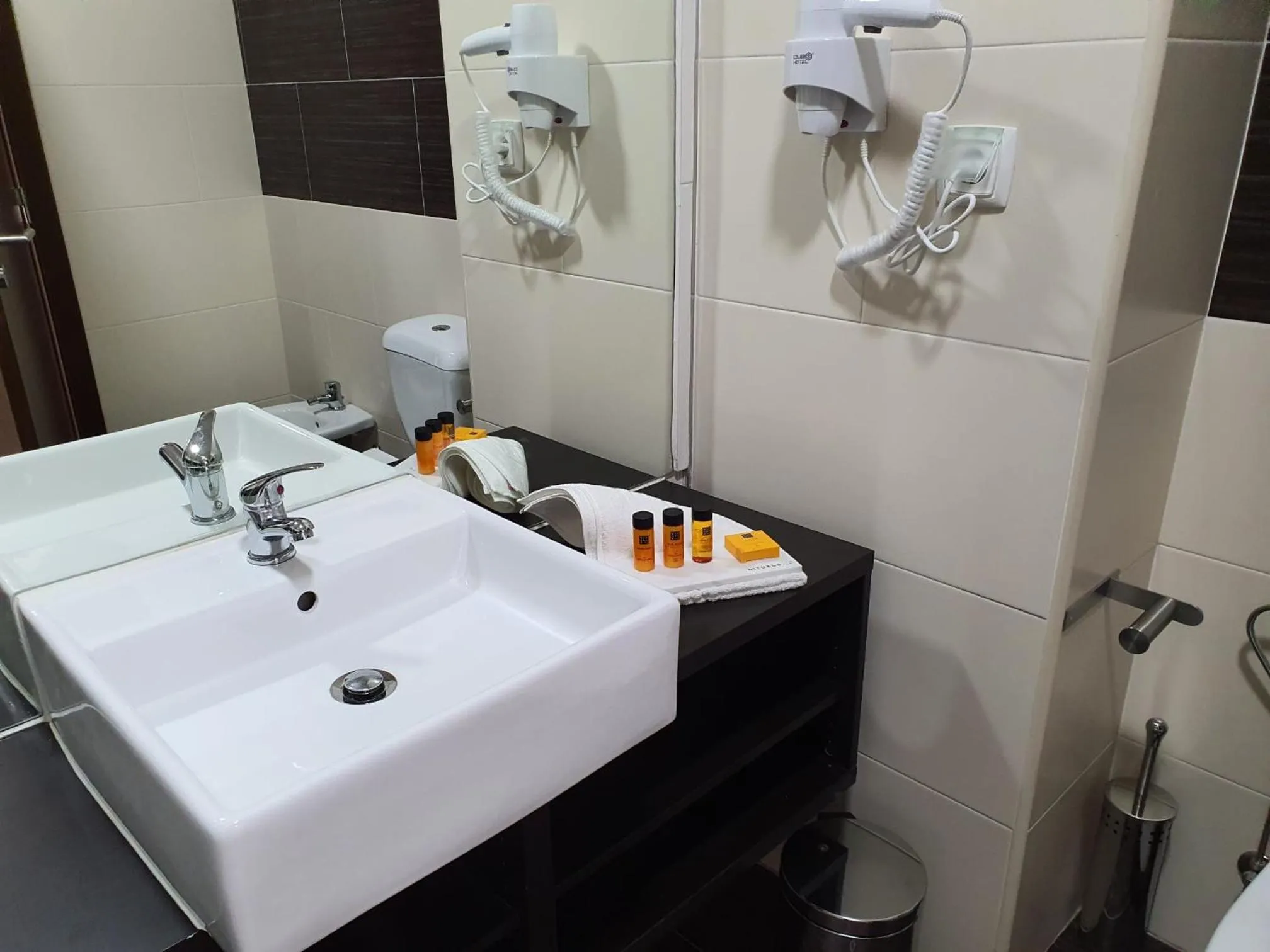 Bathroom in Hotel Vila Raia