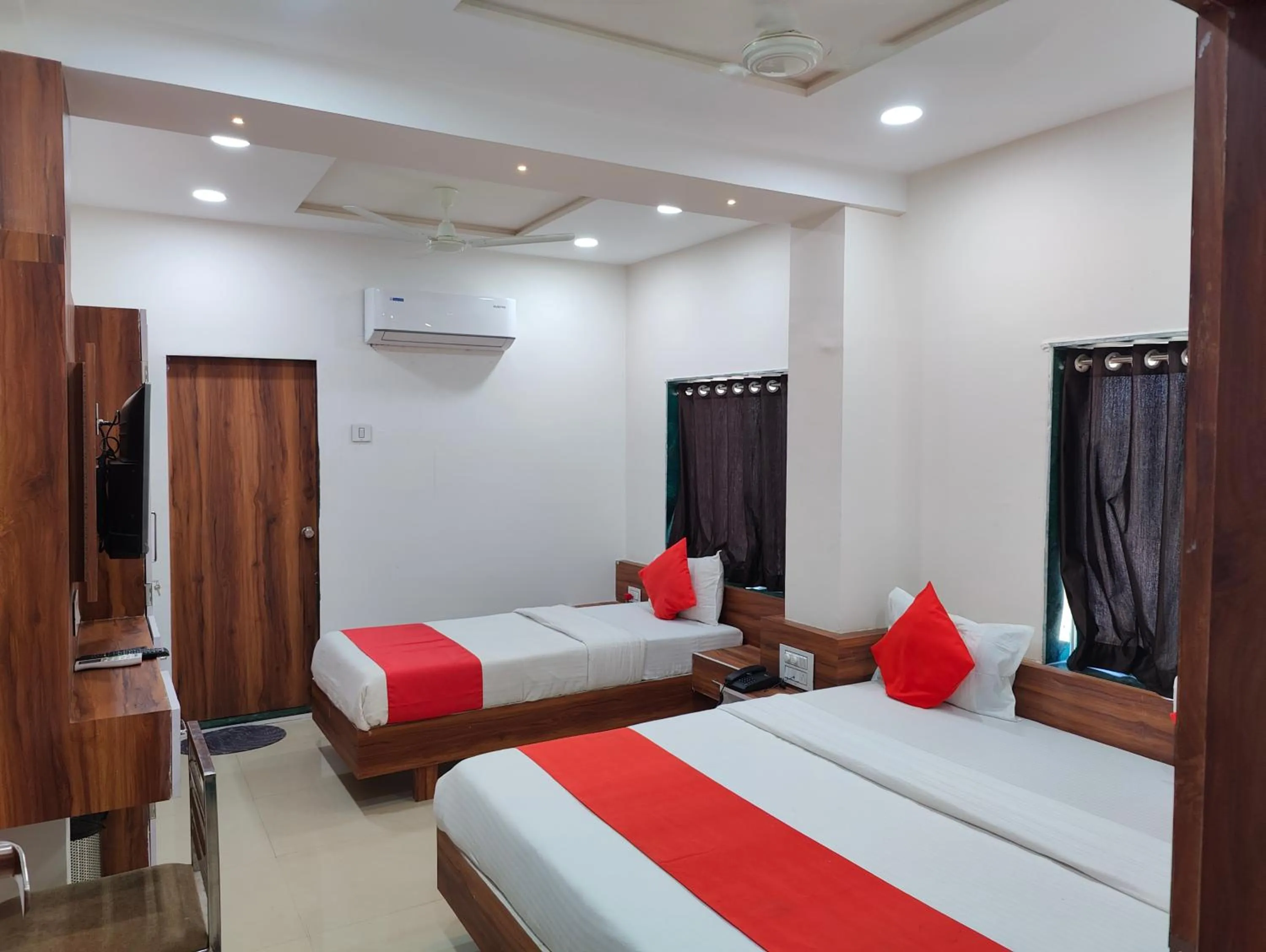 Bedroom, Bed in Hotel Nawanagar Residency