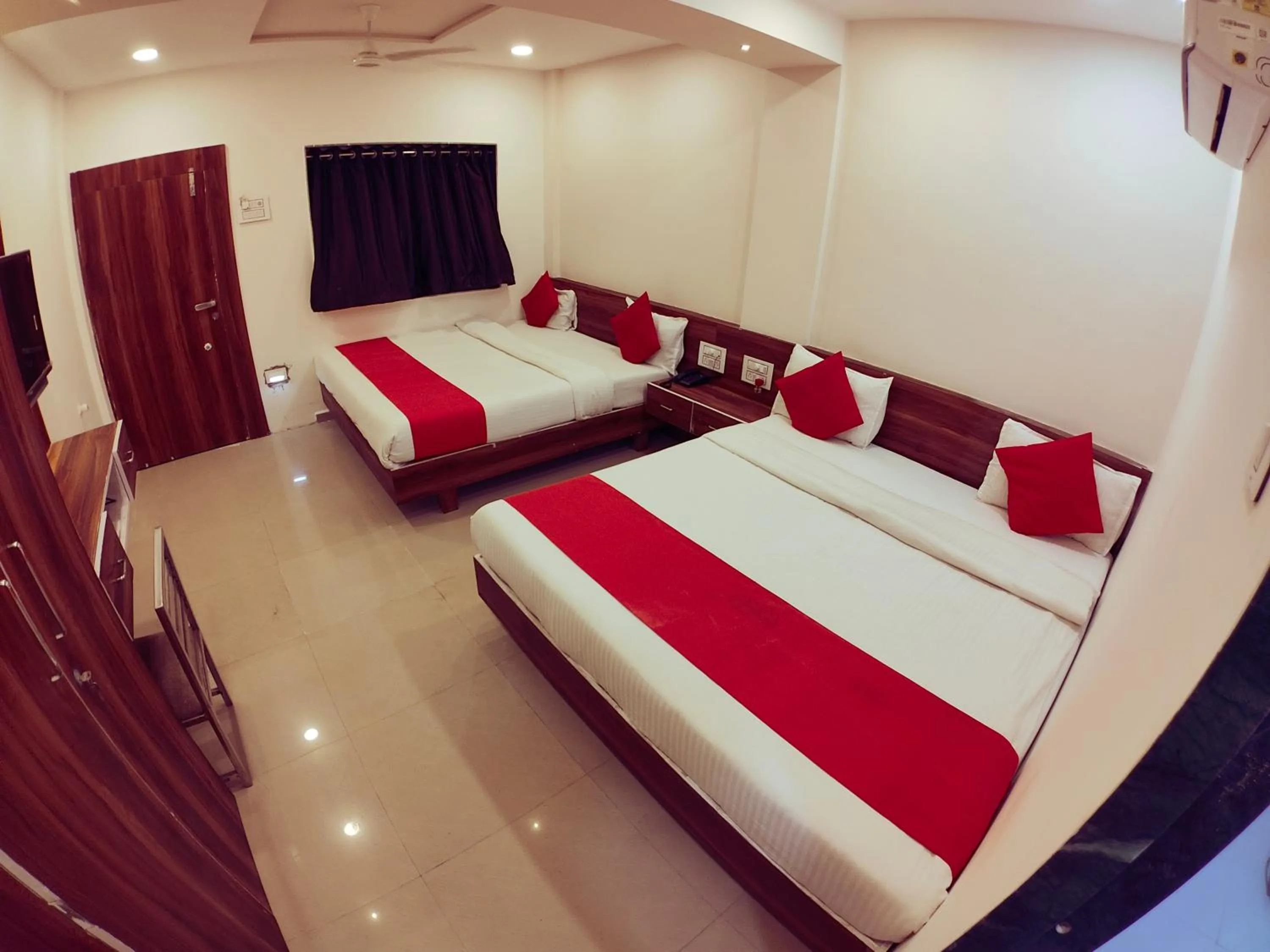 Bed in Hotel Nawanagar Residency