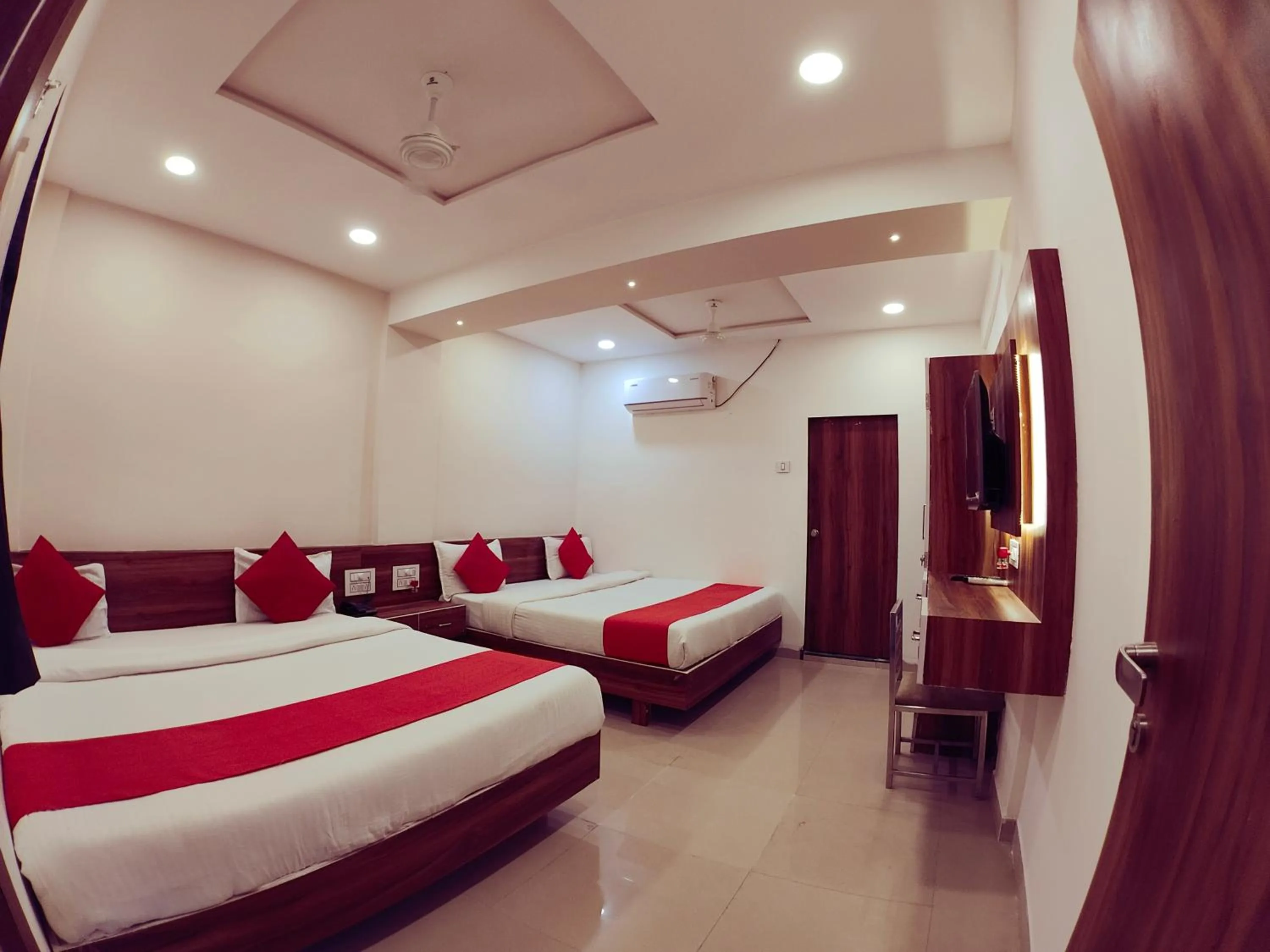Bed in Hotel Nawanagar Residency
