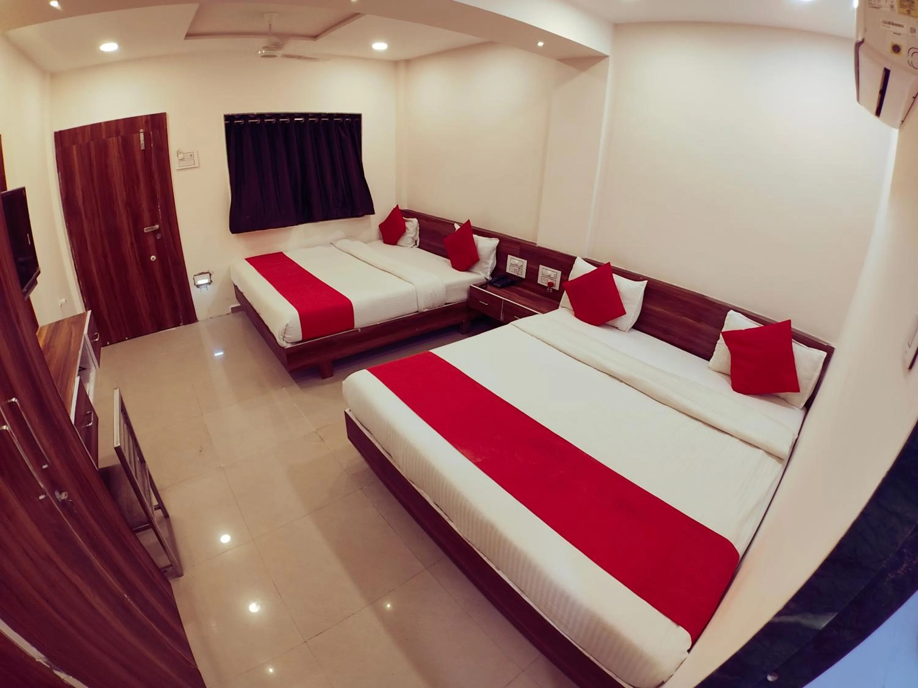 Bed in Hotel Nawanagar Residency