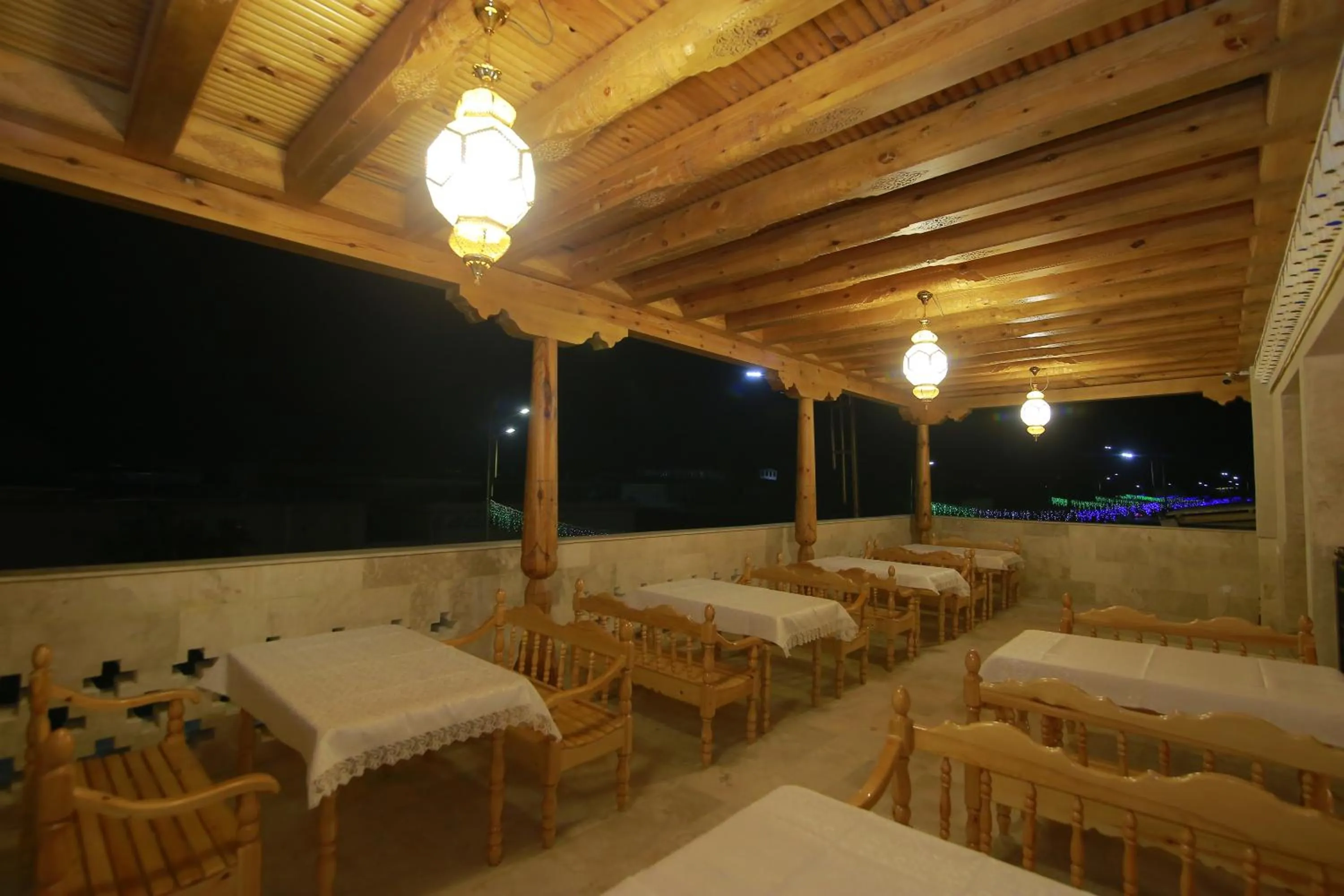 Restaurant/places to eat in Sahar Boutique Hotel