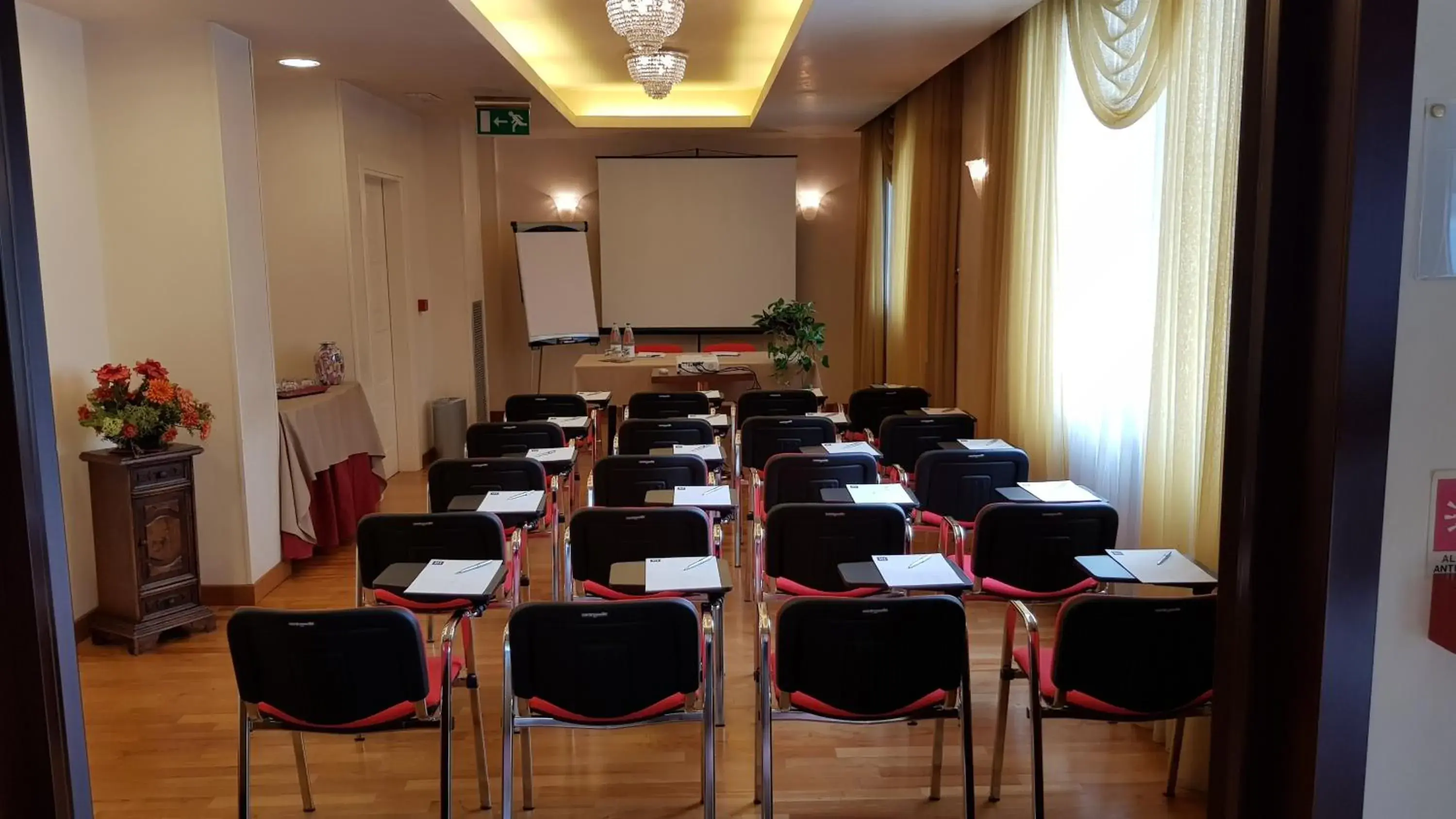 Meeting/conference room in iH Hotels Padova Admiral