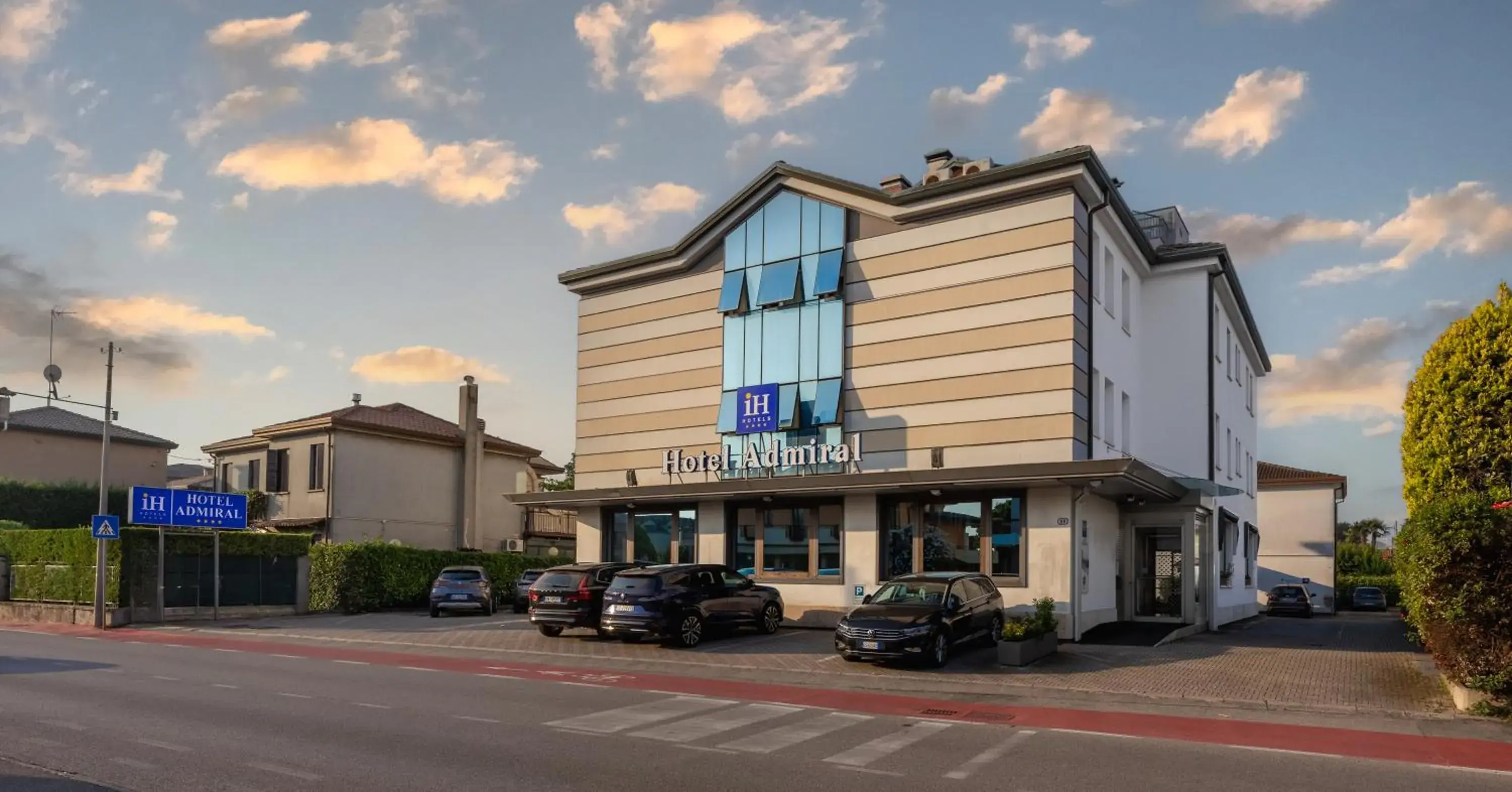 Facade/entrance in iH Hotels Padova Admiral Facade/entrance in iH Hotels Padova Admiral