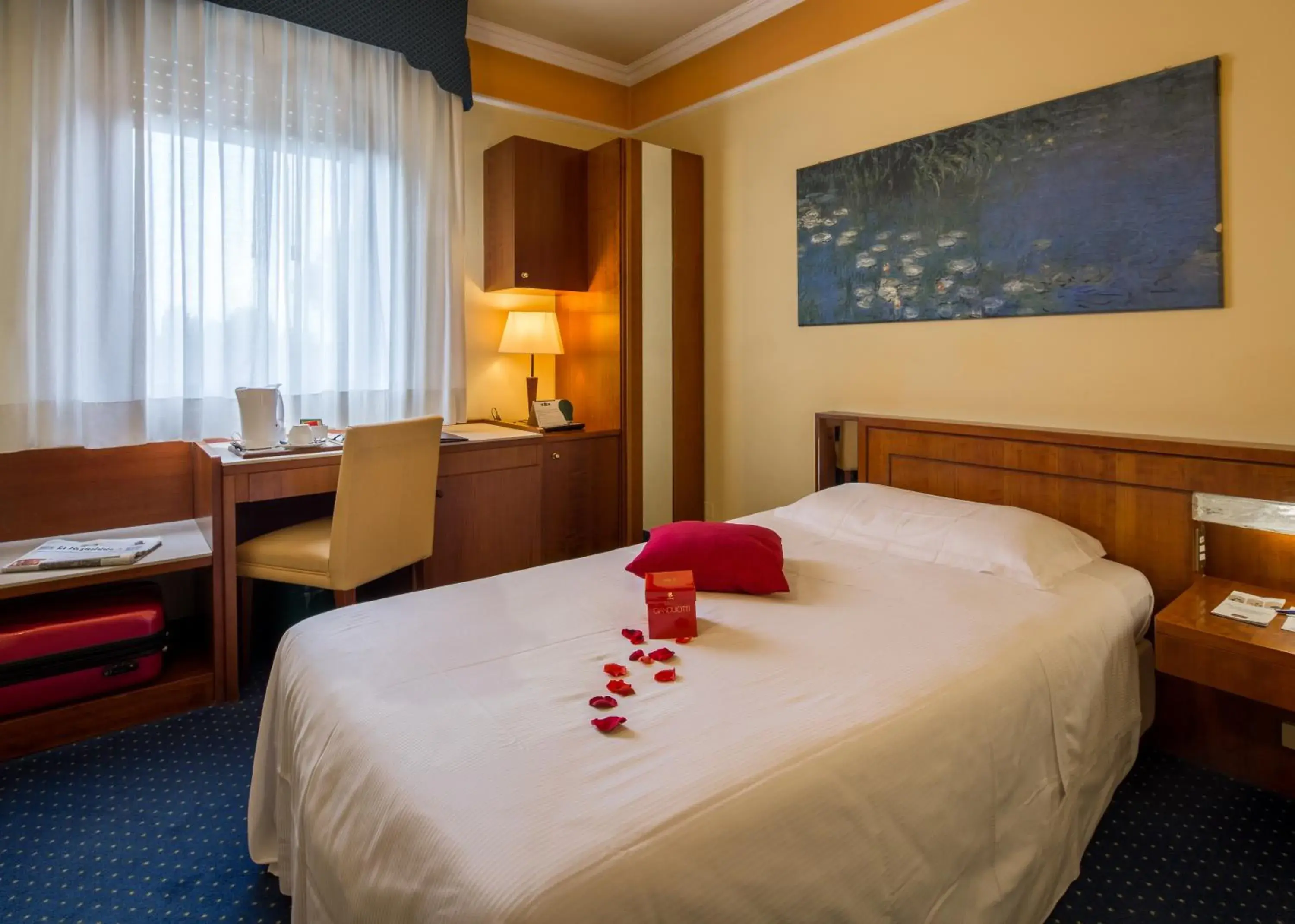 Photo of the whole room, Bed in iH Hotels Padova Admiral