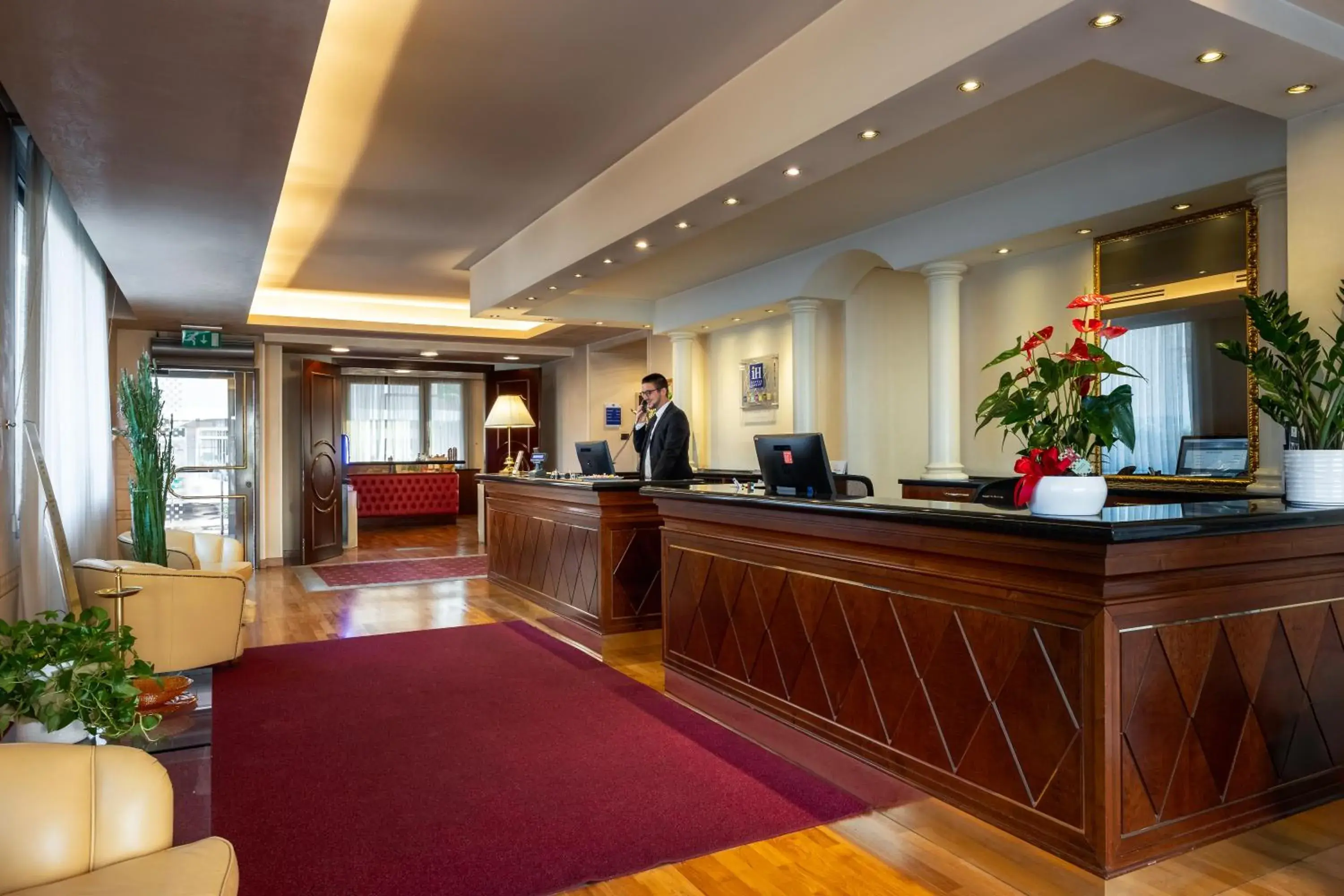 Lobby or reception in iH Hotels Padova Admiral Lobby or reception in iH Hotels Padova Admiral