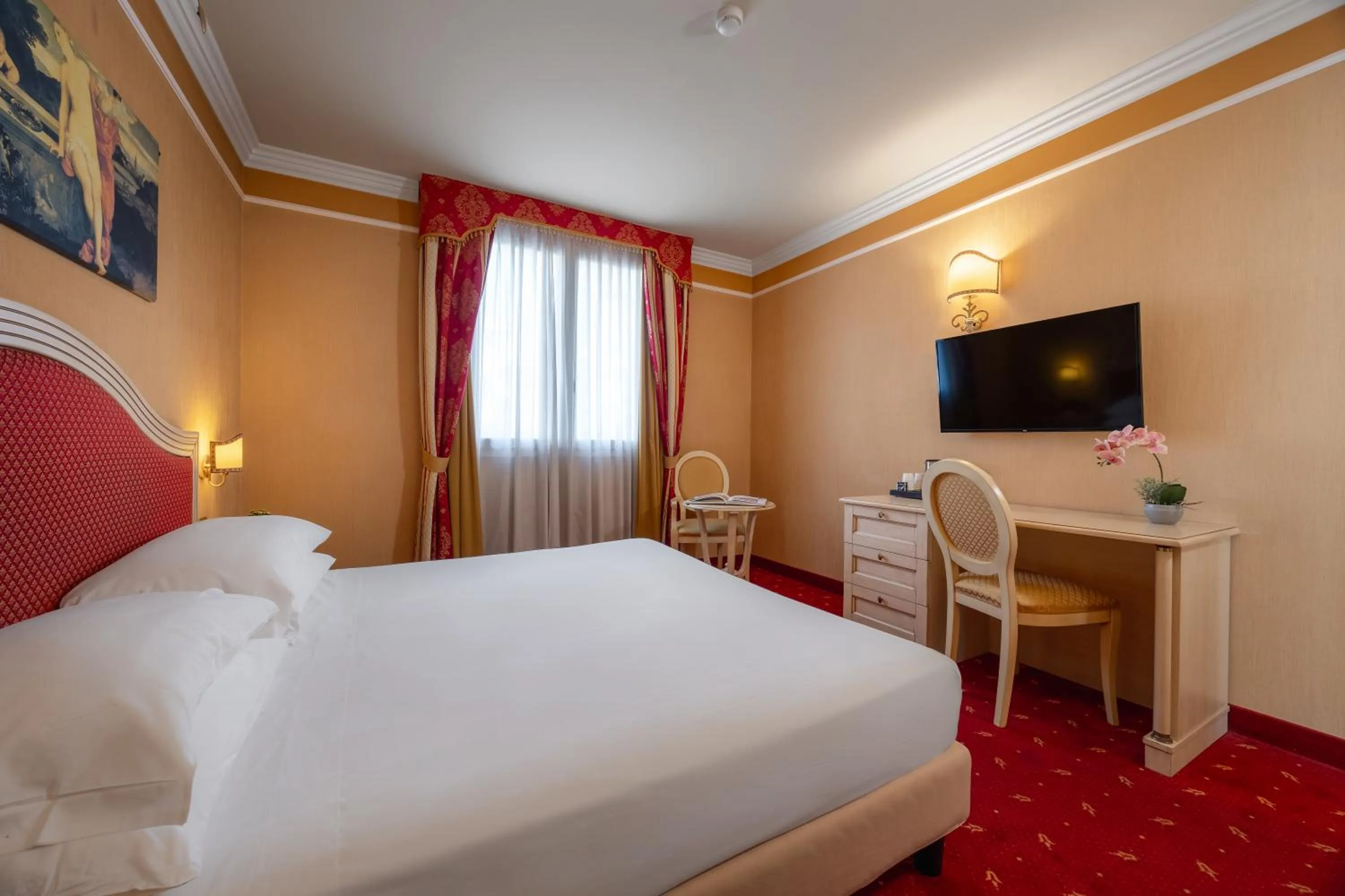 Bedroom, Bed in iH Hotels Padova Admiral