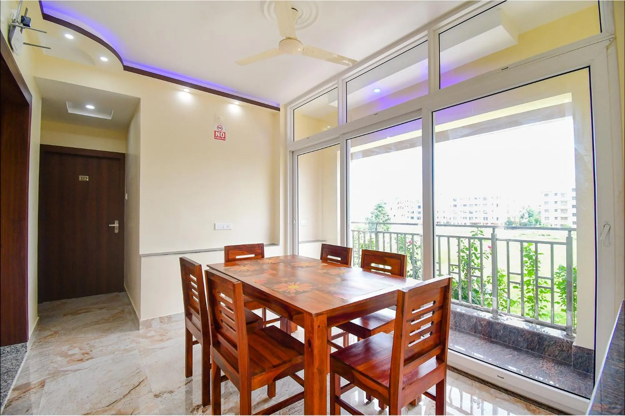 Dining area in FabHotel Anchorage Inn - Nr Axis Mall