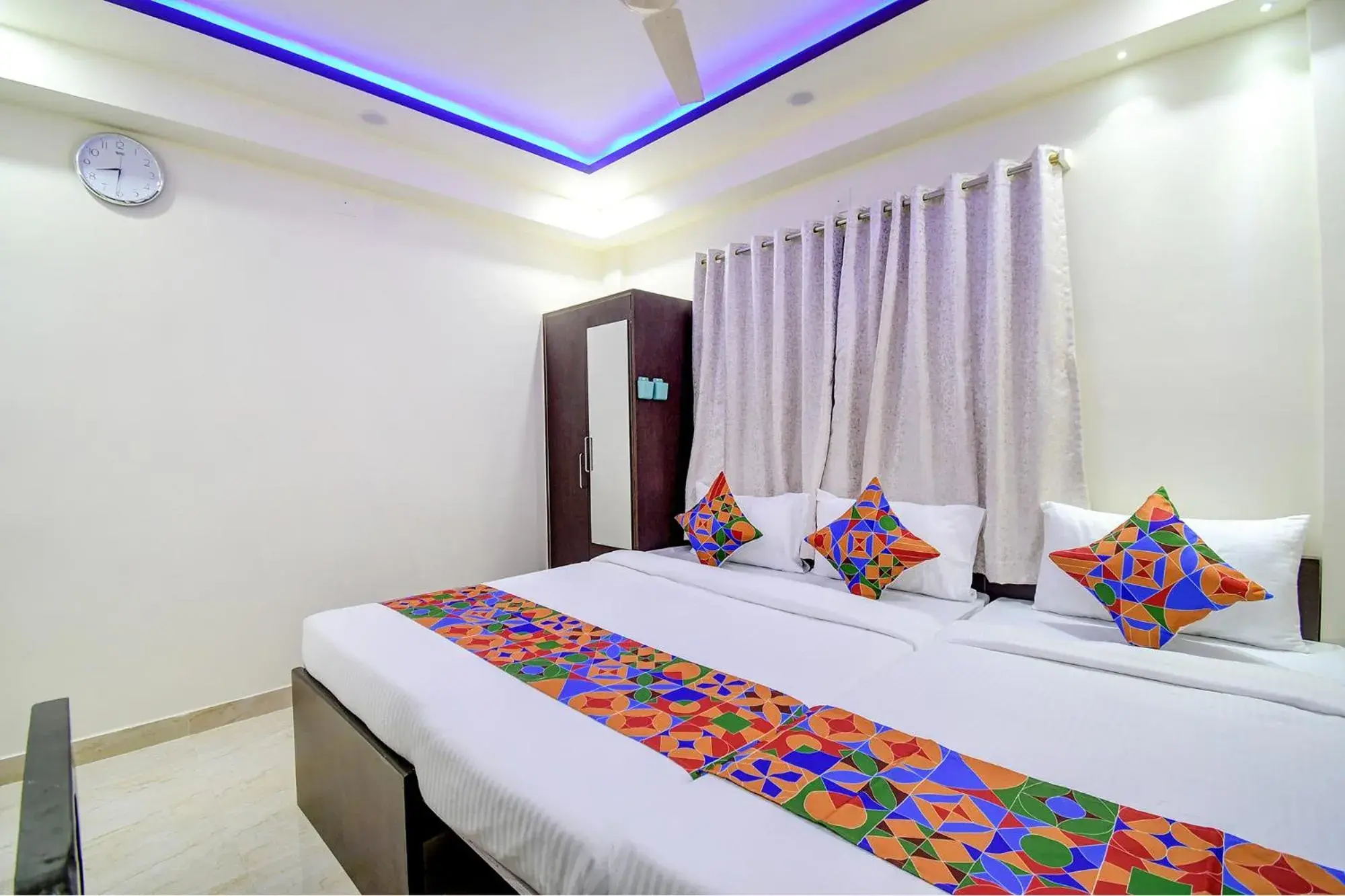 Bedroom, Bed in FabHotel Anchorage Inn - Nr Axis Mall Bedroom, Bed in FabHotel Anchorage Inn - Nr Axis Mall