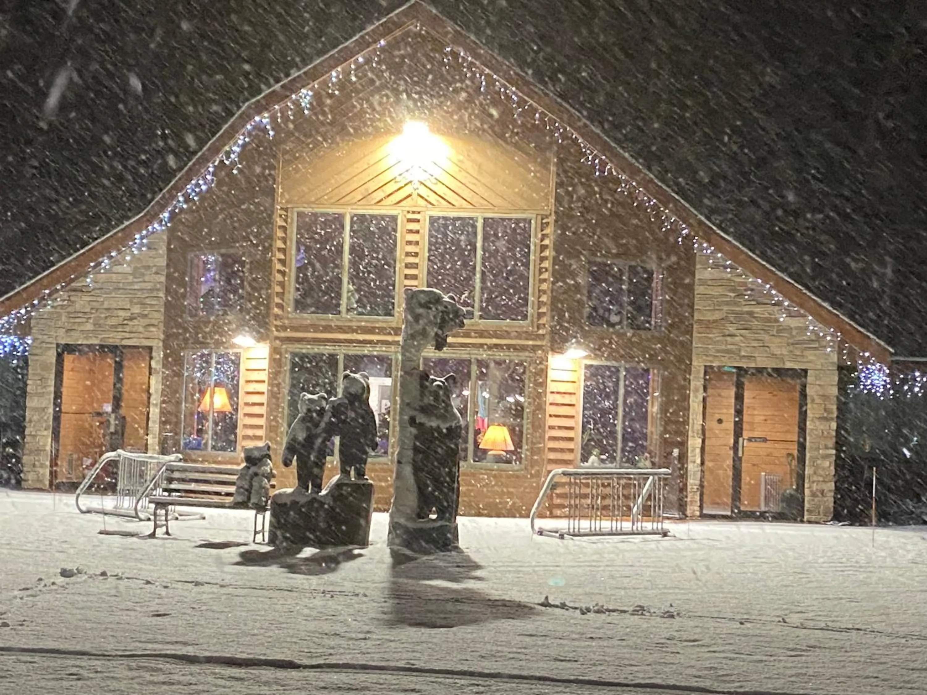 Property building in Boulder Bear Motor Lodge