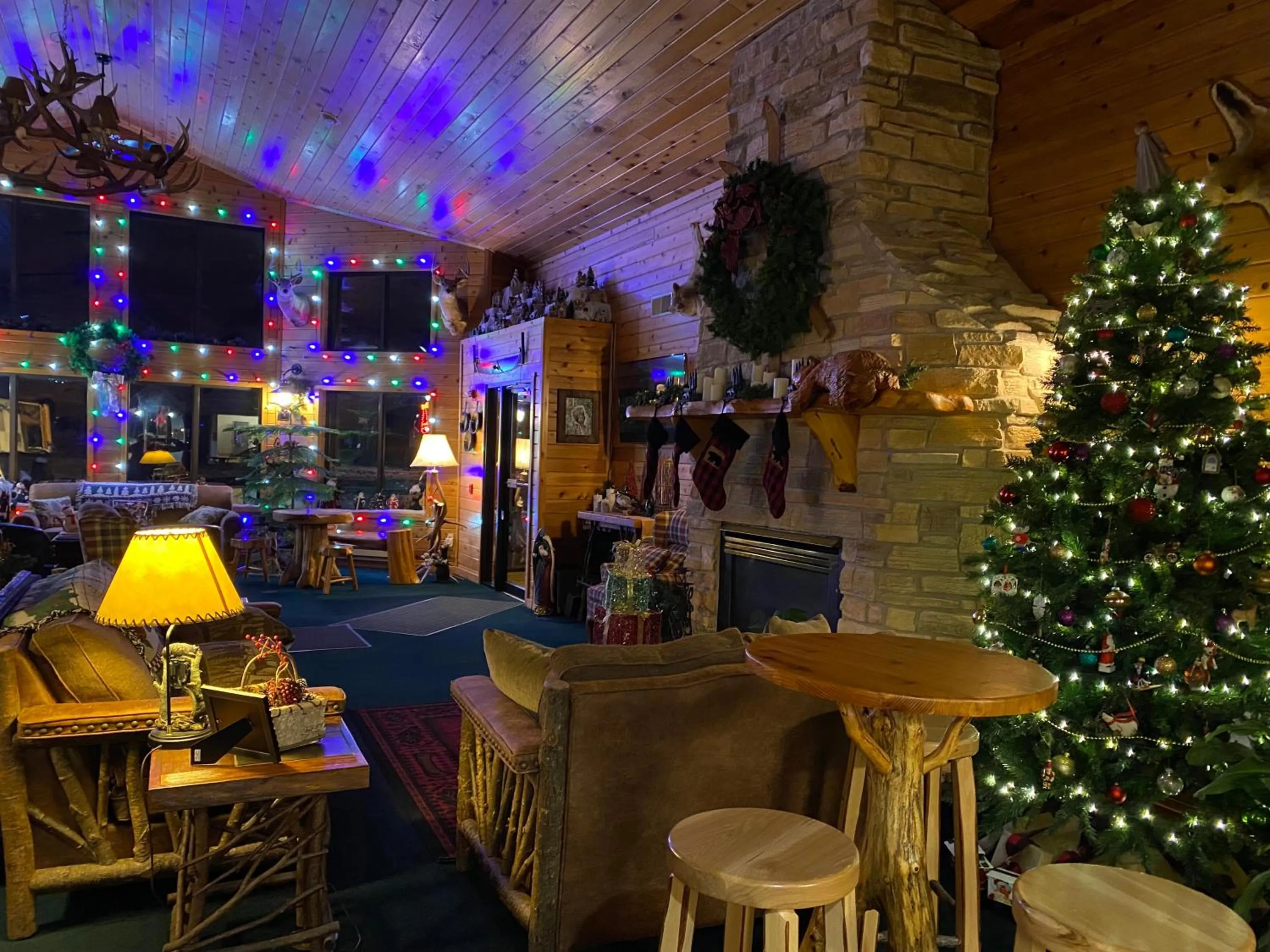 Breakfast in Boulder Bear Motor Lodge