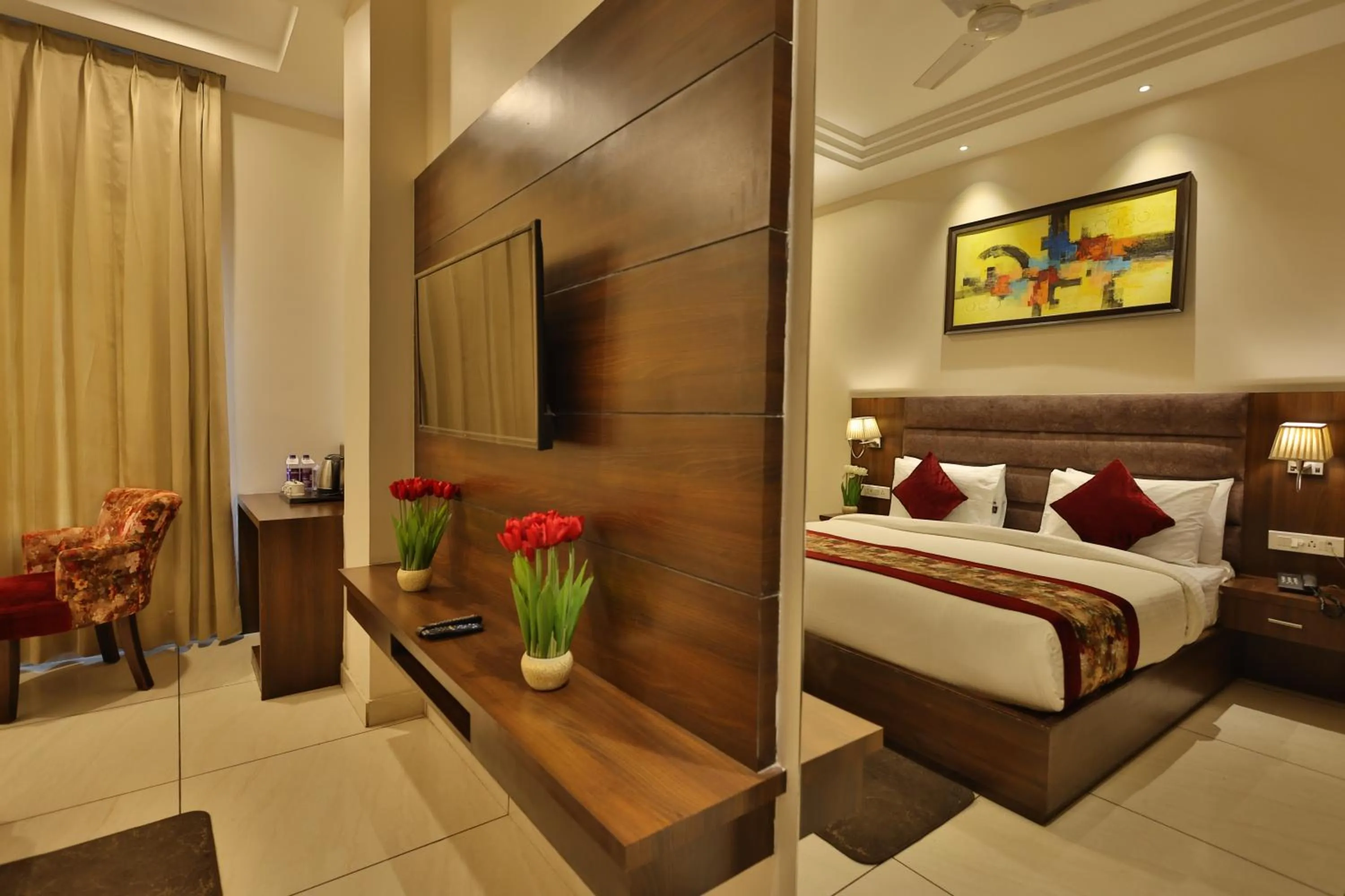 Bed in Hotel Ramaya Inn