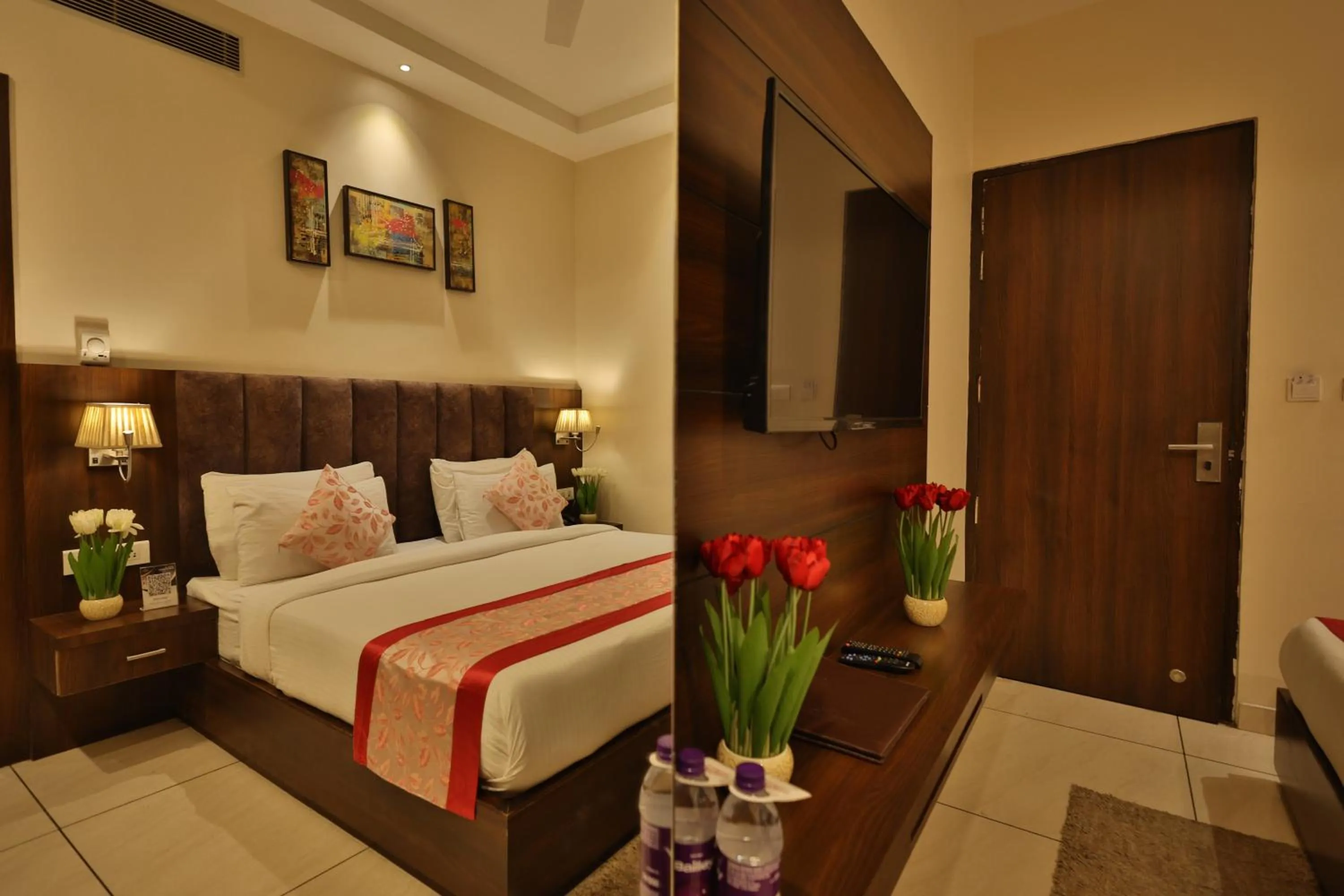 Bed in Hotel Ramaya Inn