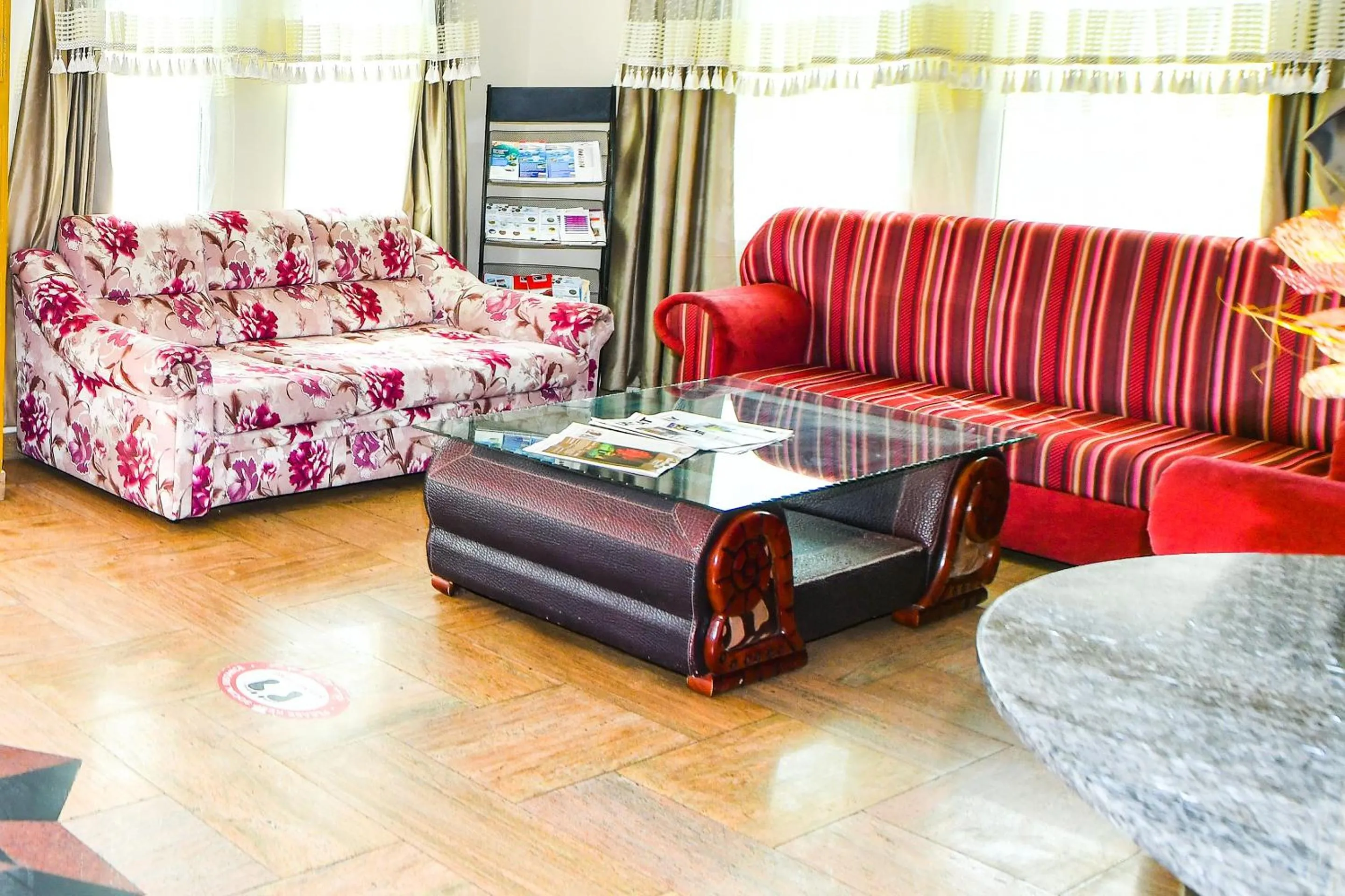 Lobby or reception in OYO 137 Marina Hotel