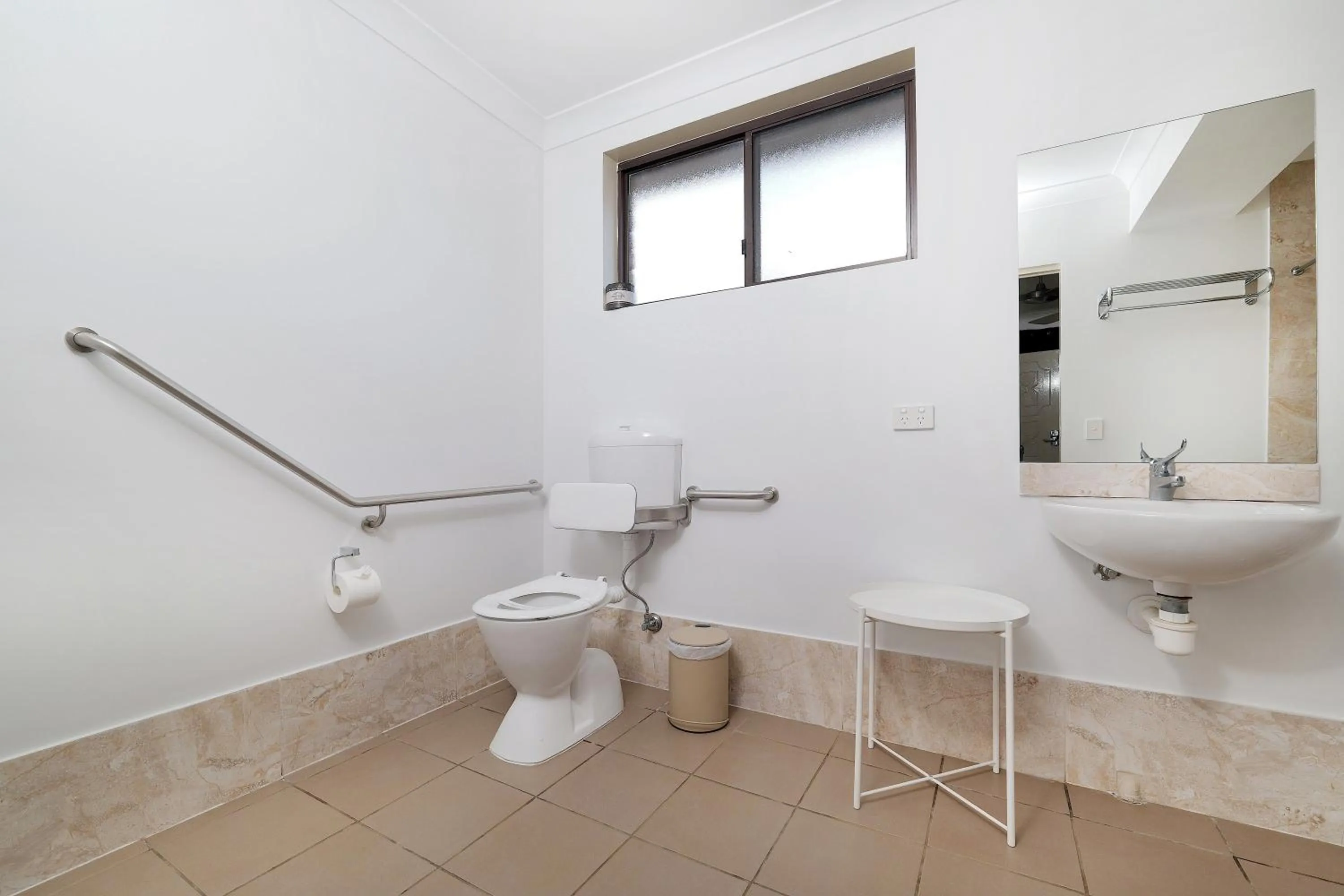 Bathroom in Boggabri Motel