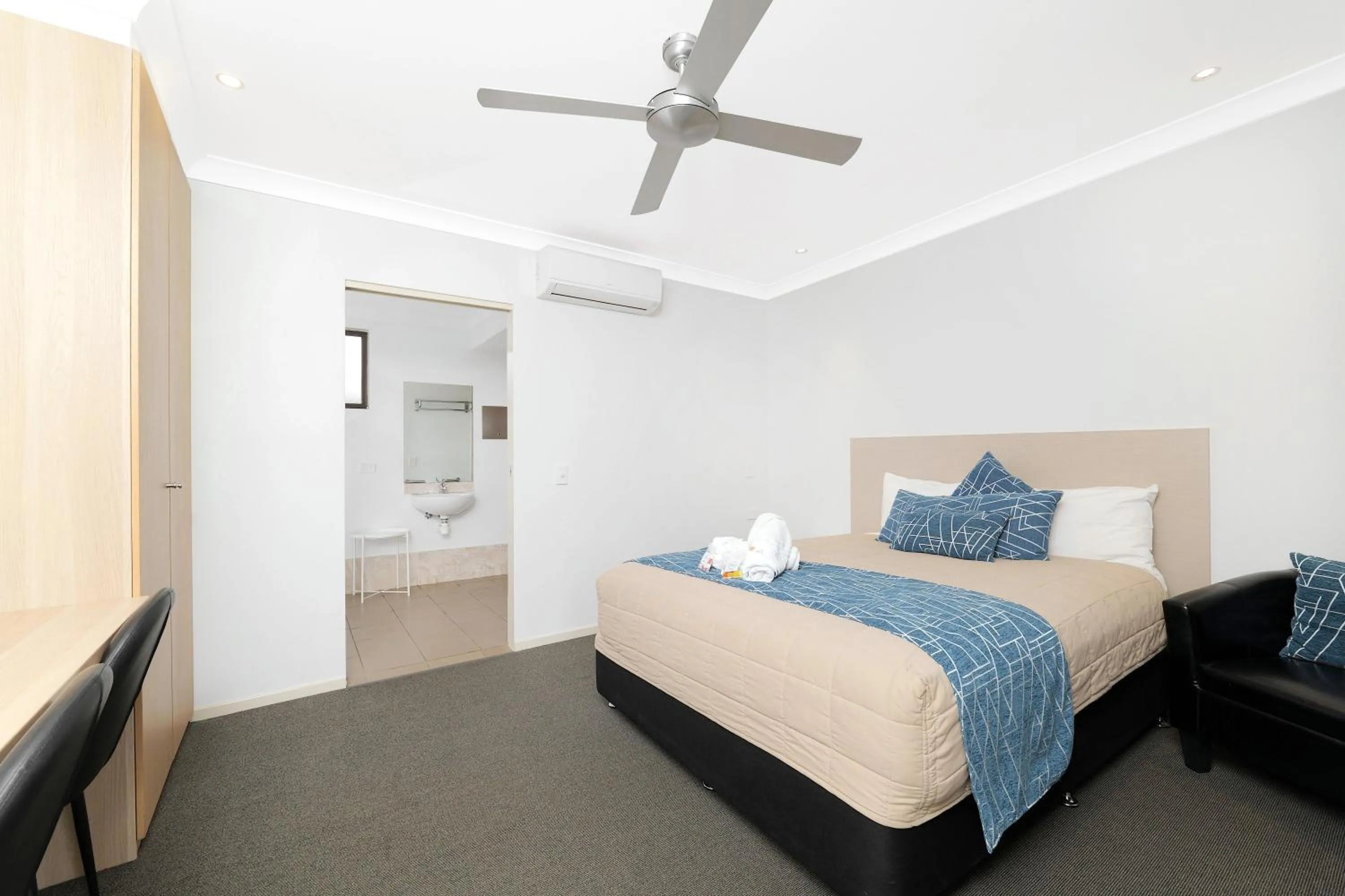 Facility for disabled guests, Bed in Boggabri Motel