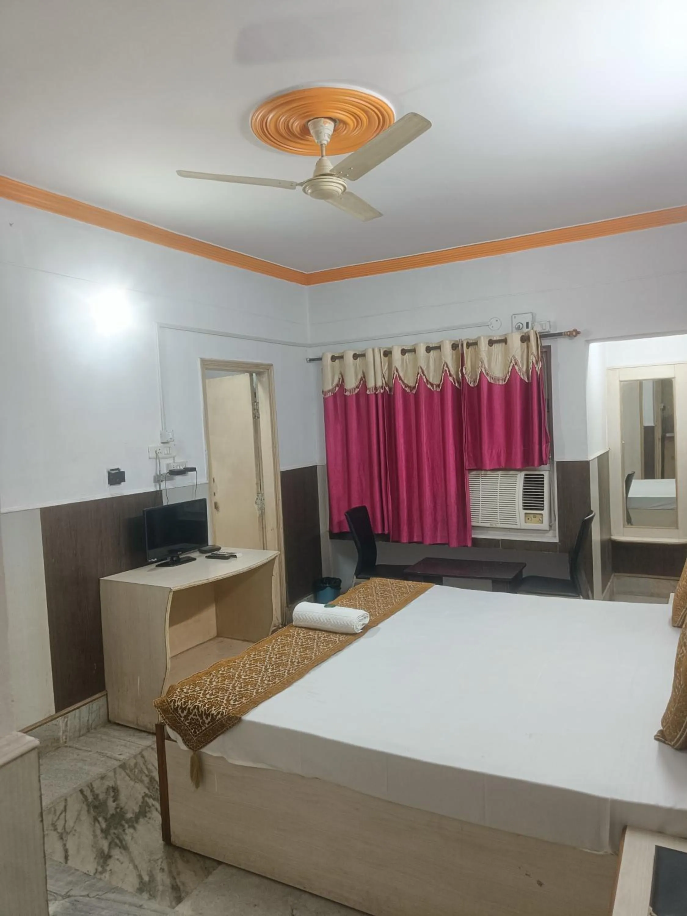 Bedroom, Bed in Hotel Aditya Palace