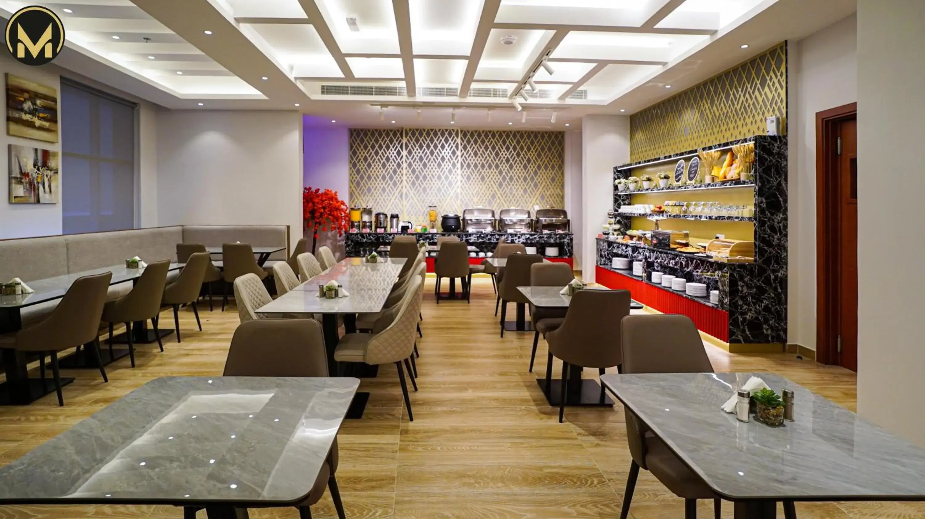 Restaurant/places to eat in Muscat Express Hotel Restaurant/places to eat in Muscat Express Hotel